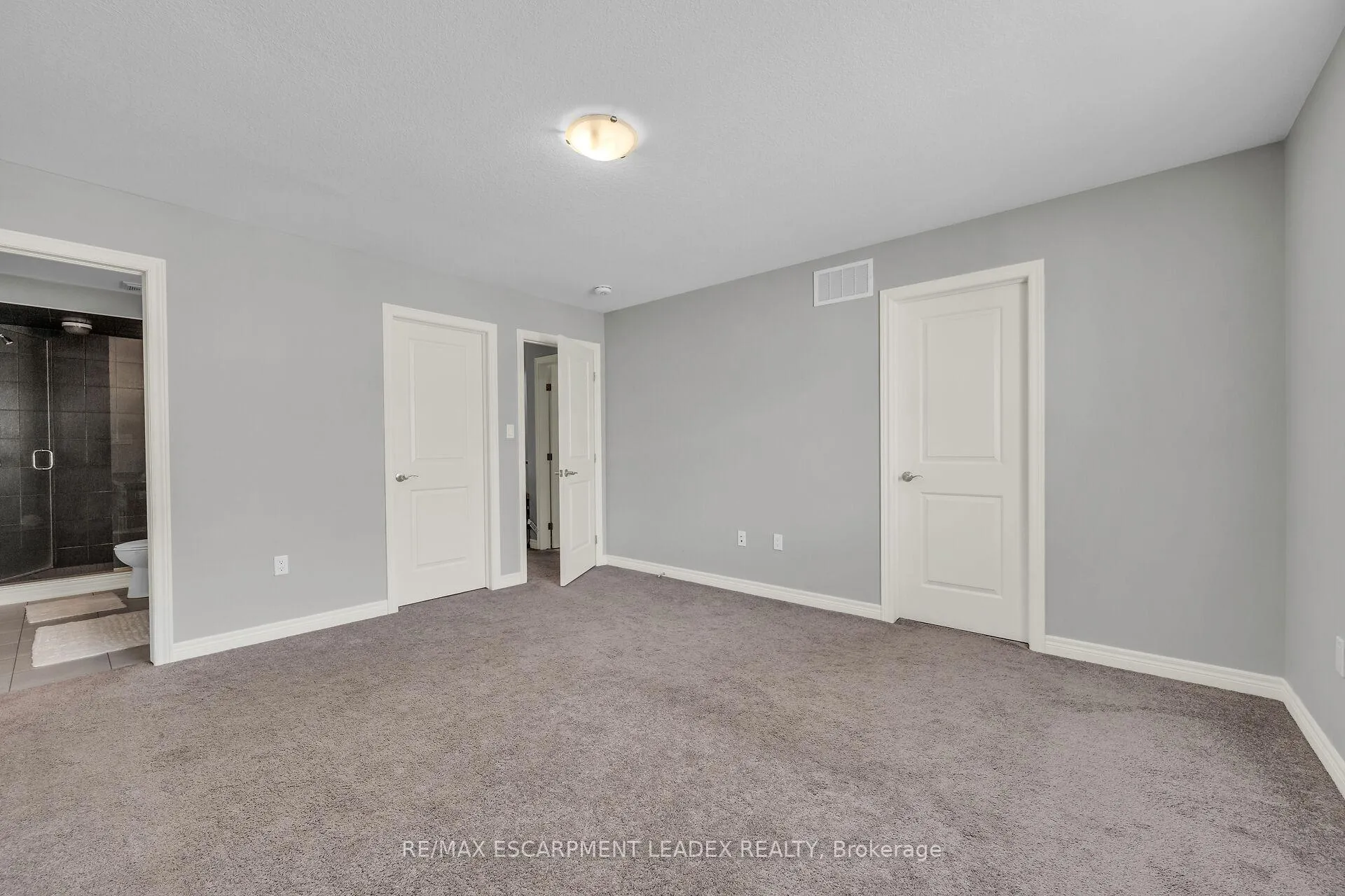 Photo 22 of 71 Sonoma Valley Crescent, Hamilton, Mewburn — HOMEH
