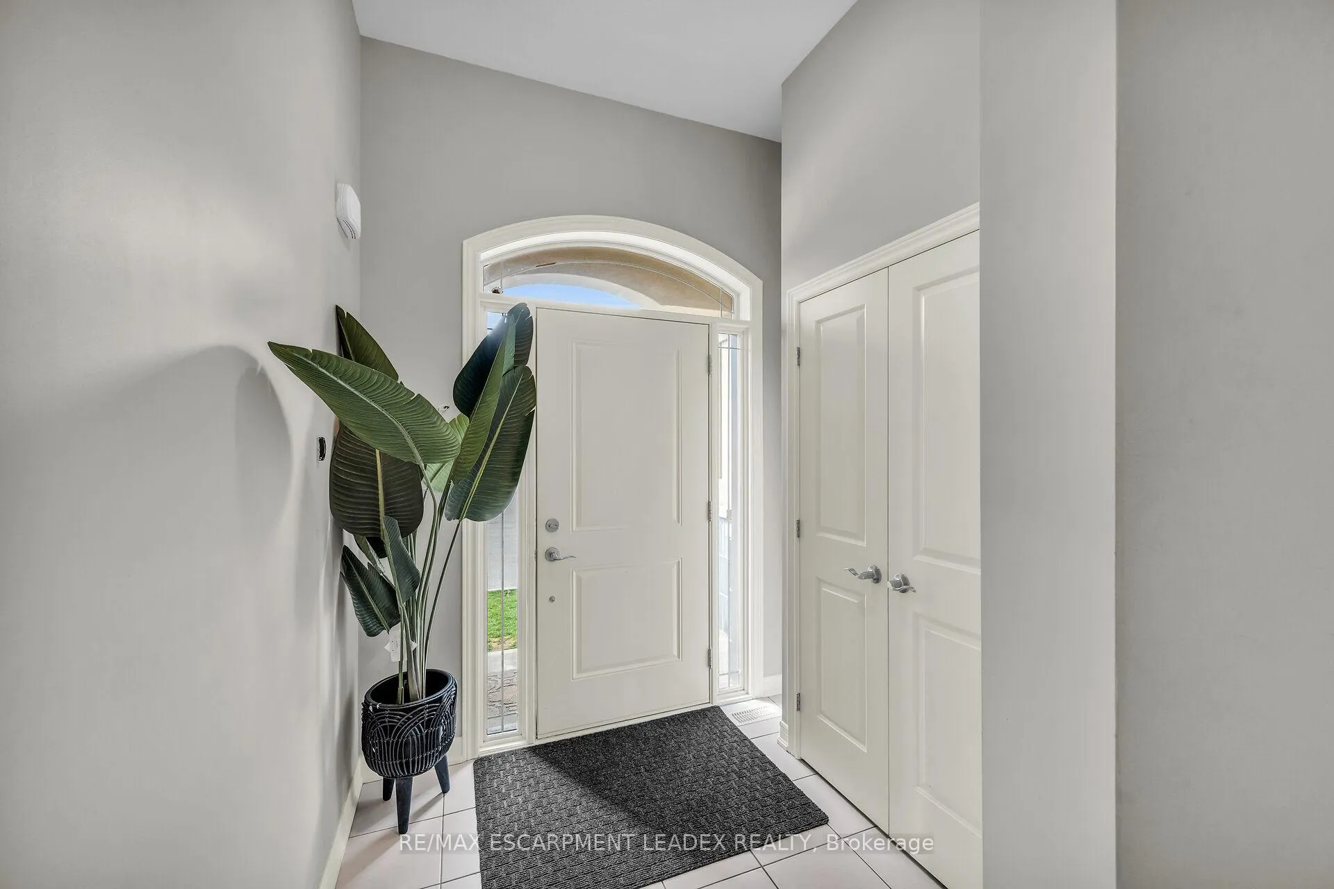 Photo 30 of 71 Sonoma Valley Crescent, Hamilton, Mewburn — HOMEH