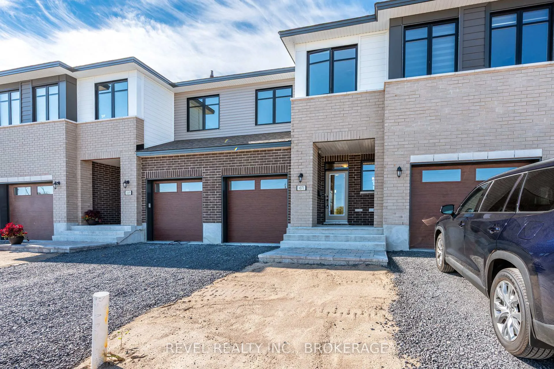 Photo 2 of 1071 Barrow Avenue, Kingston, East Gardiners Rd — HOMEH