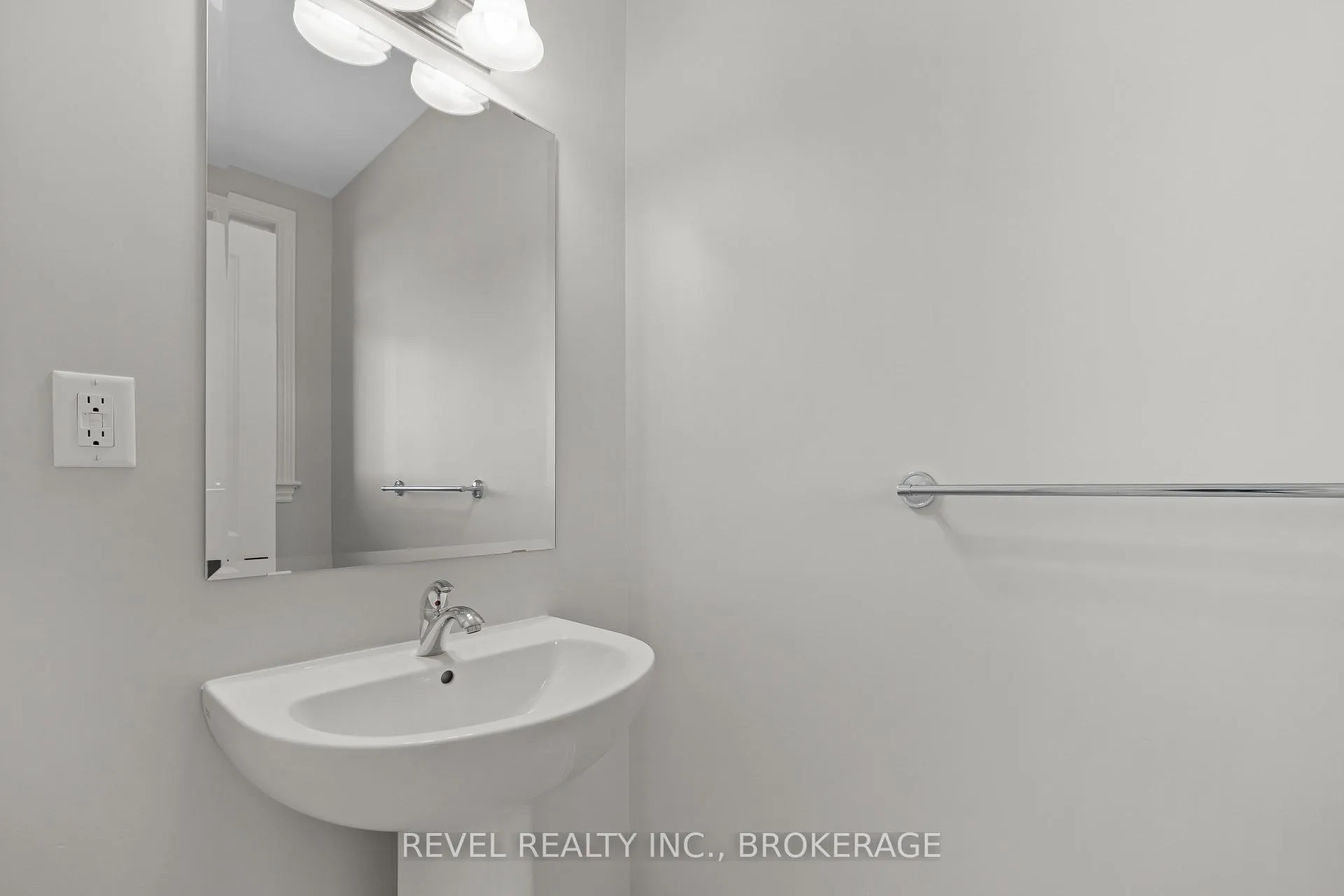 Photo 6 of 1071 Barrow Avenue, Kingston, East Gardiners Rd — HOMEH