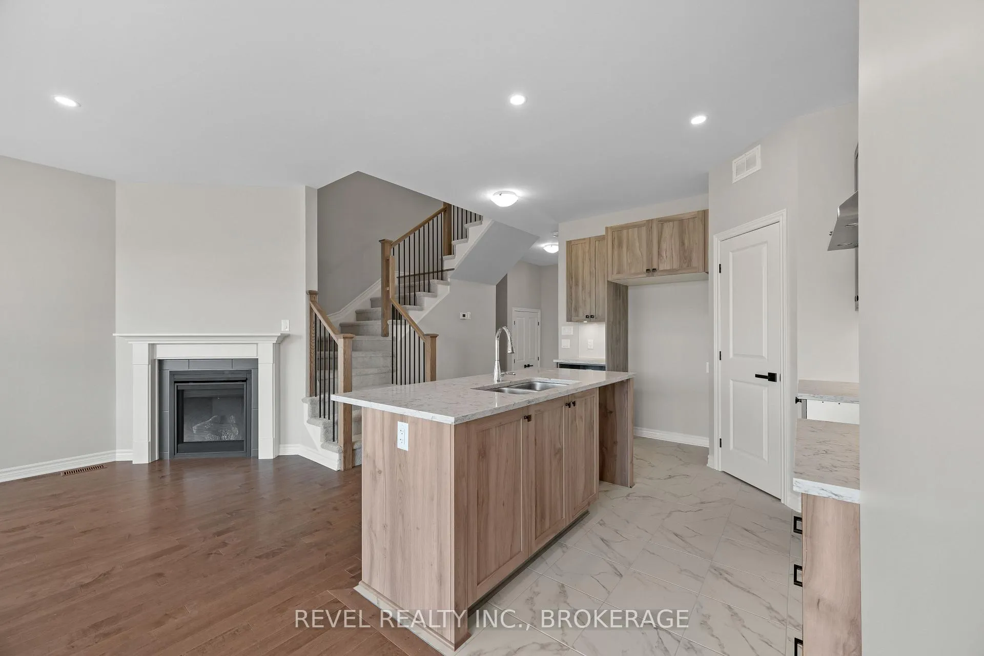 Photo 10 of 1071 Barrow Avenue, Kingston, East Gardiners Rd — HOMEH