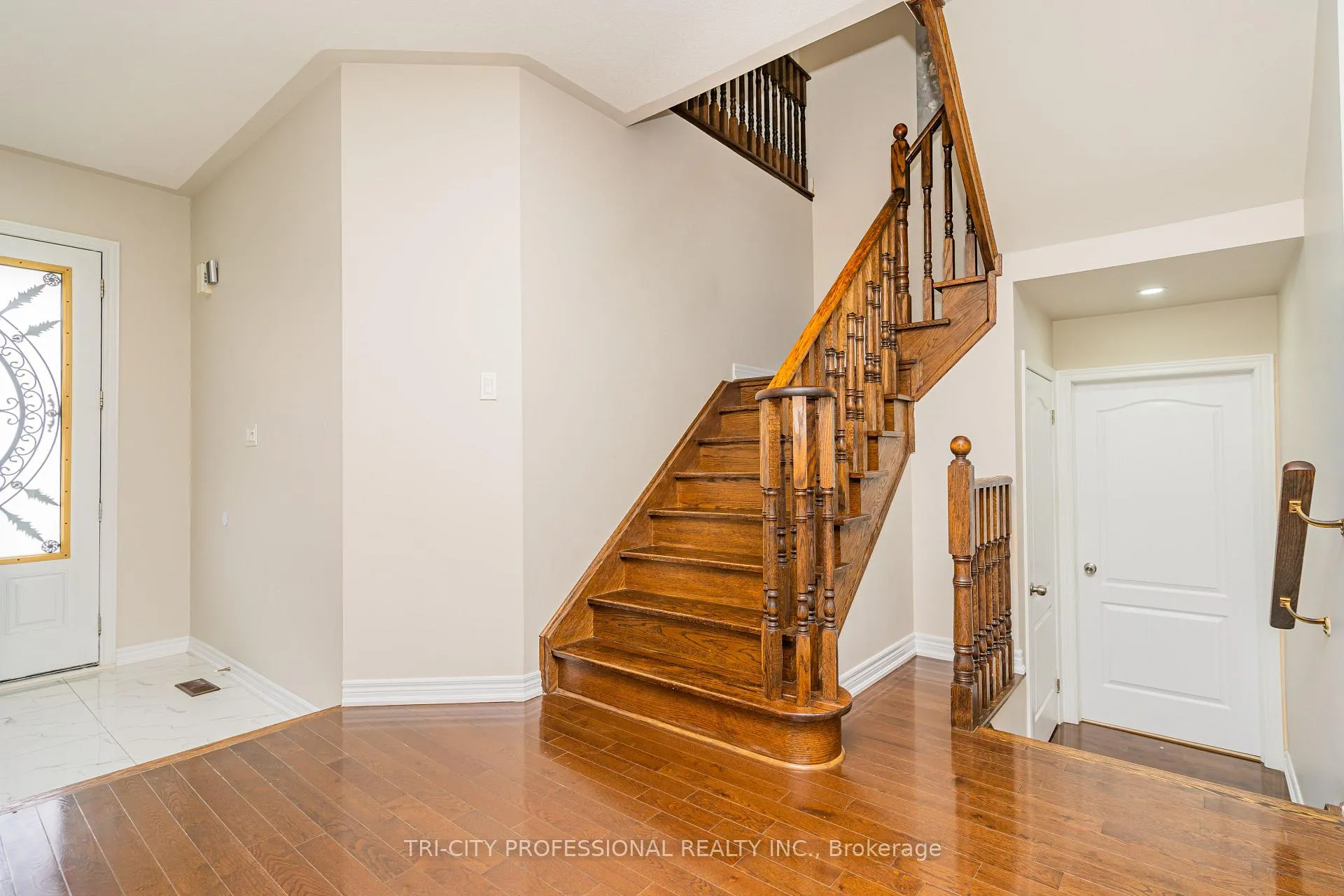 Photo 16 of 5 Drummondville Drive, Brampton, Bram East — HOMEH