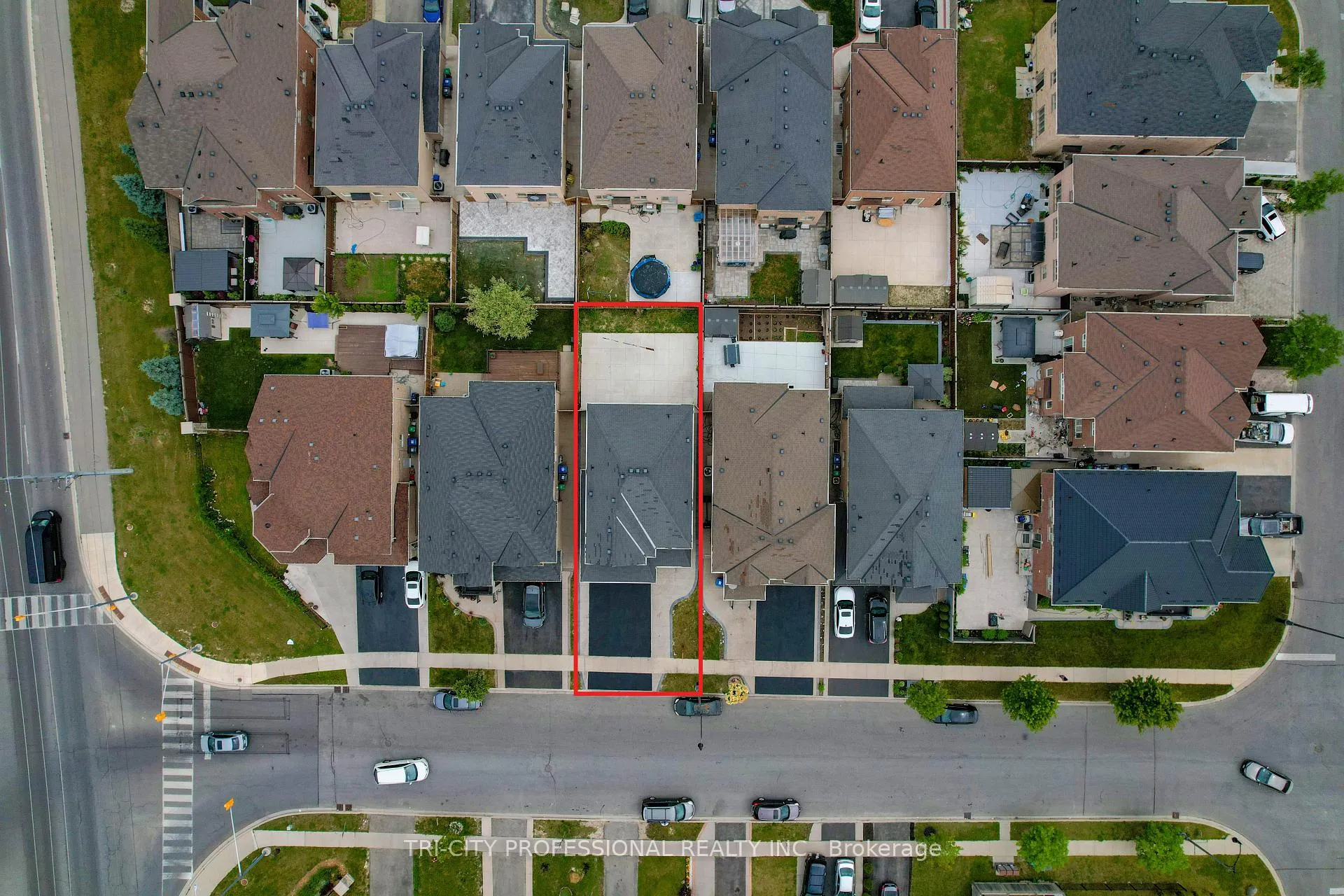 Photo 33 of 5 Drummondville Drive, Brampton, Bram East — HOMEH