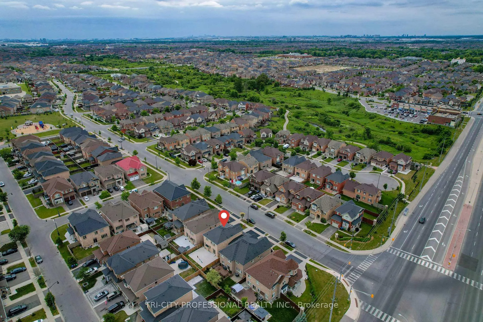 Photo 35 of 5 Drummondville Drive, Brampton, Bram East — HOMEH
