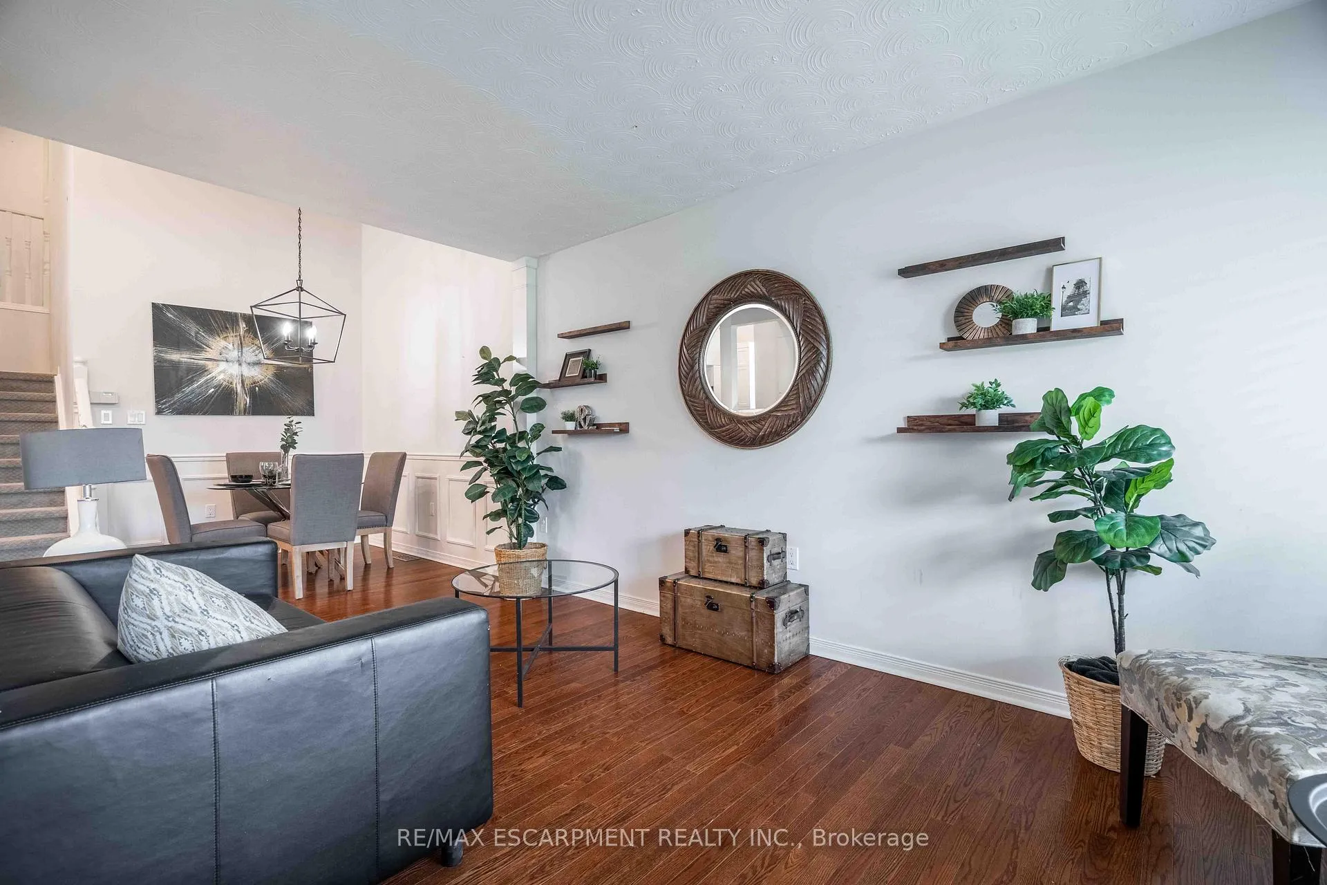 Photo 5 of 304 Acadia Drive, Hamilton, Butler — HOMEH