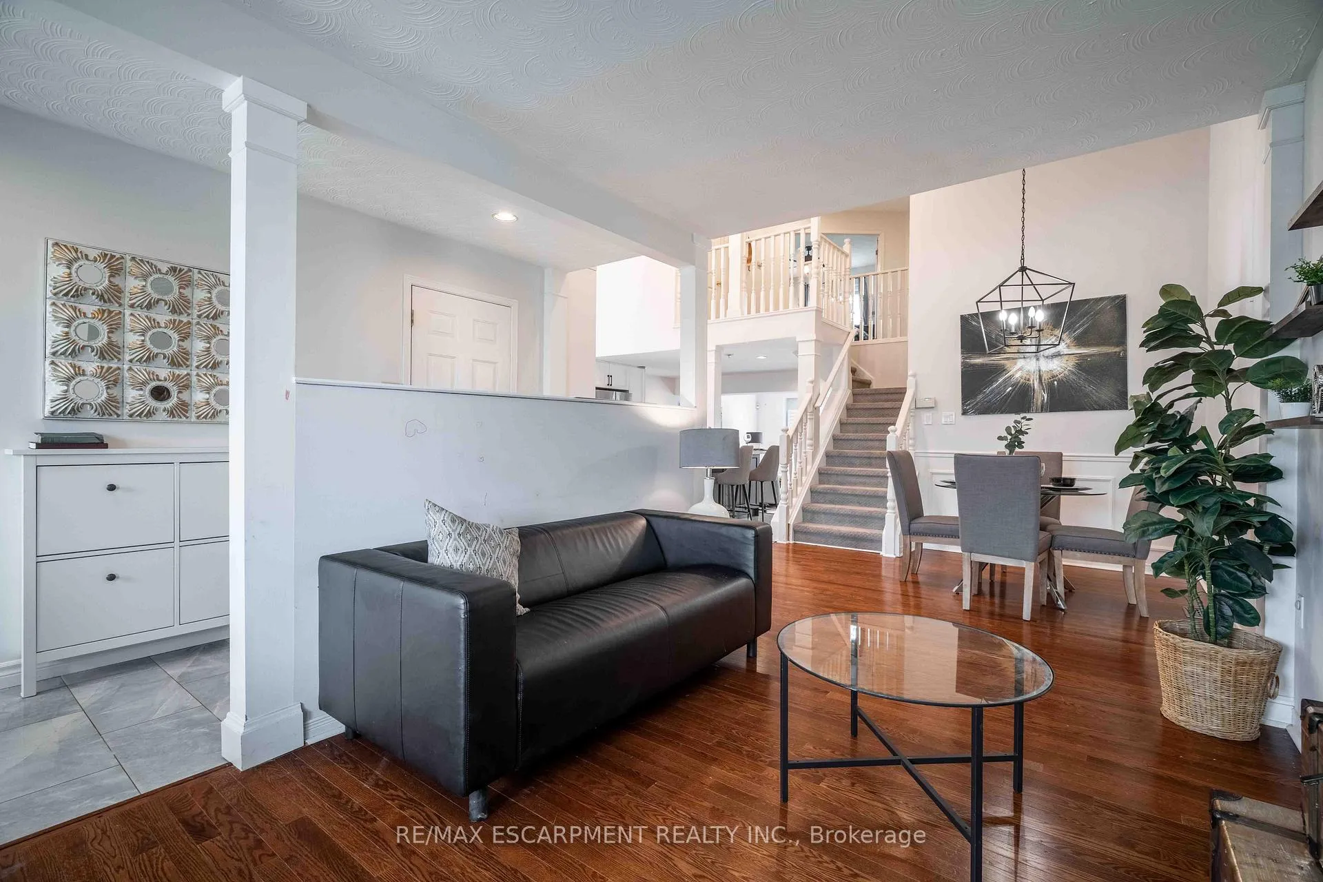 Photo 6 of 304 Acadia Drive, Hamilton, Butler — HOMEH