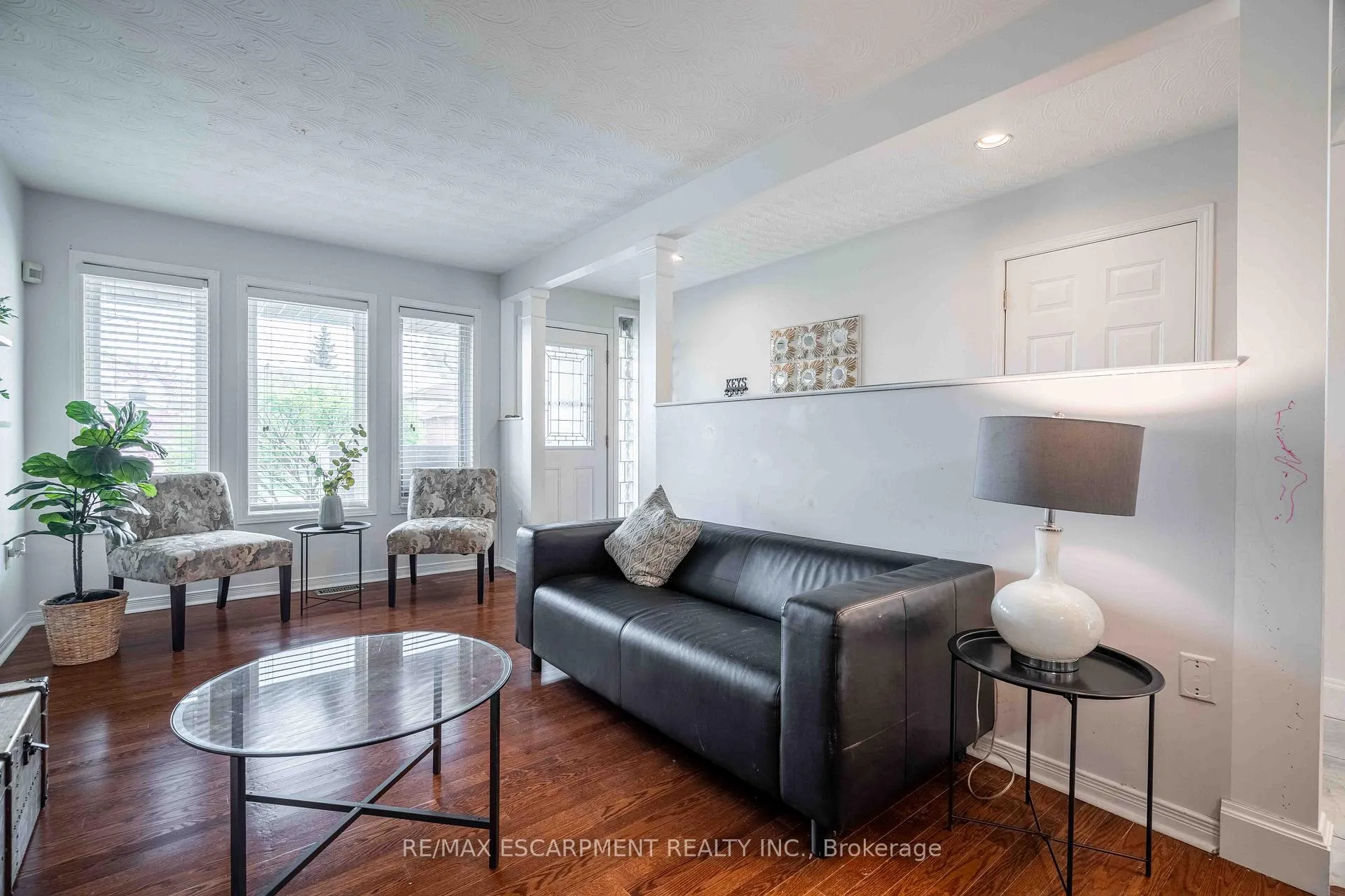 Photo 7 of 304 Acadia Drive, Hamilton, Butler — HOMEH