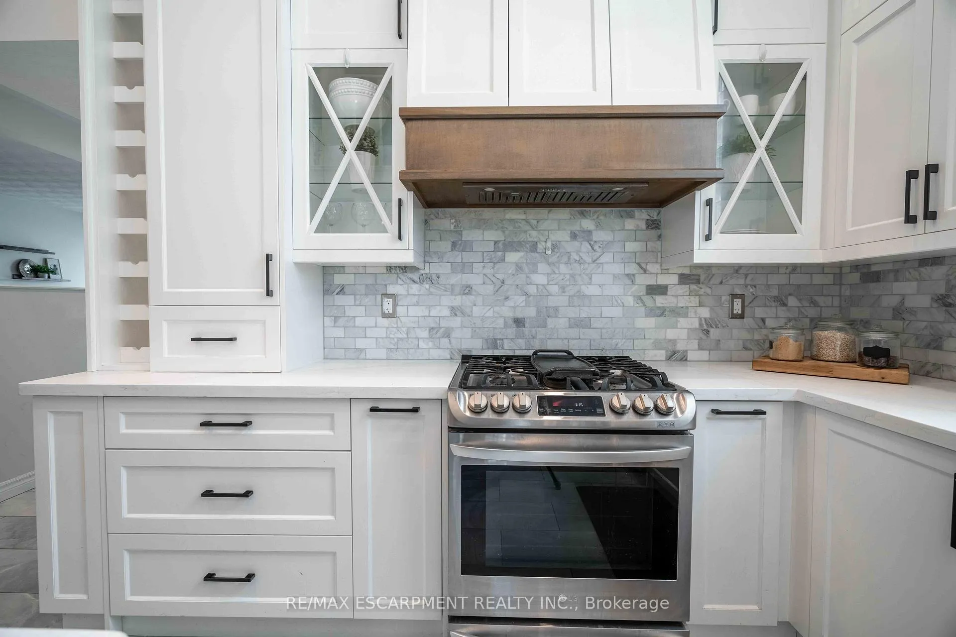 Photo 14 of 304 Acadia Drive, Hamilton, Butler — HOMEH