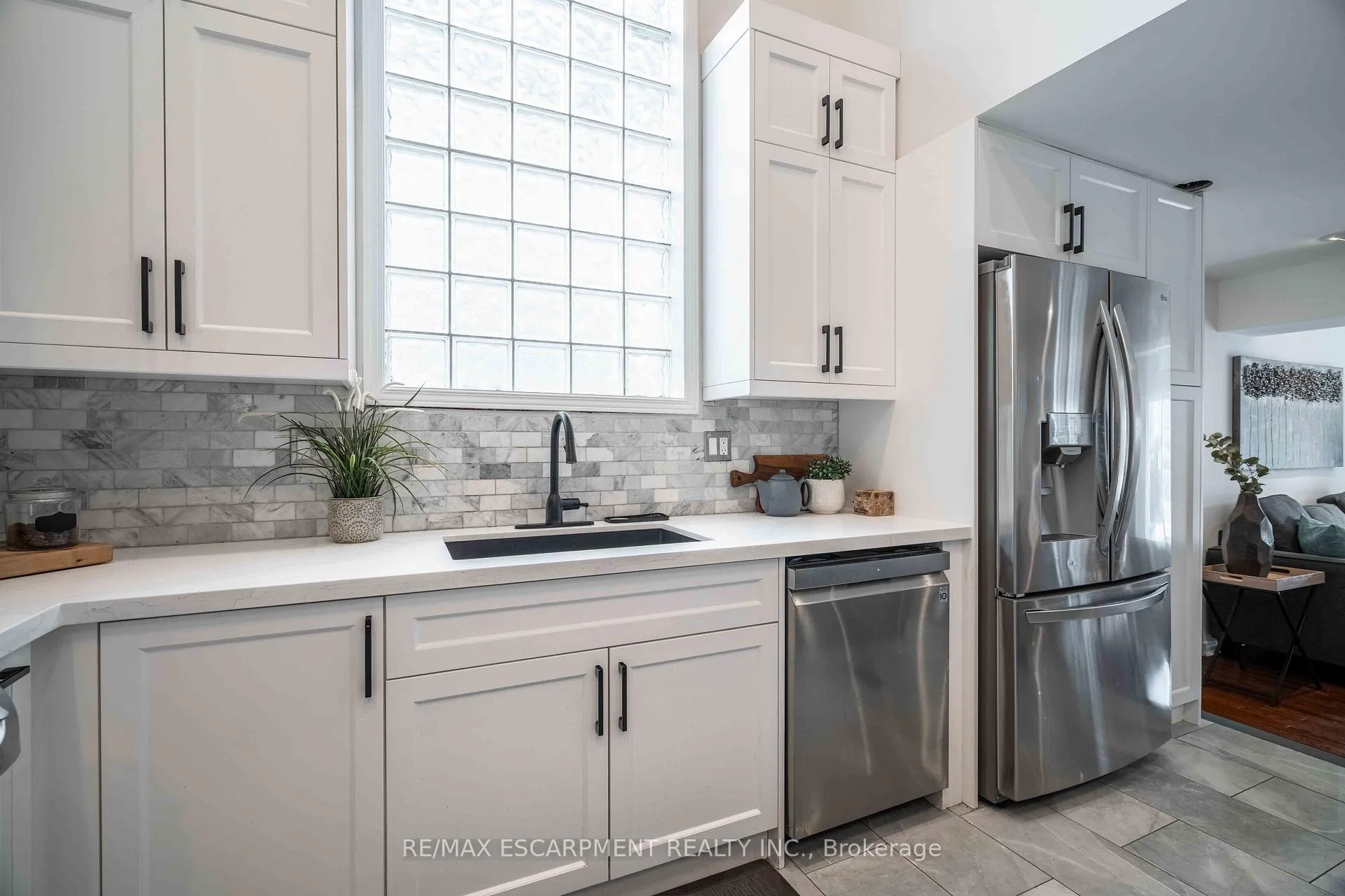 Photo 15 of 304 Acadia Drive, Hamilton, Butler — HOMEH