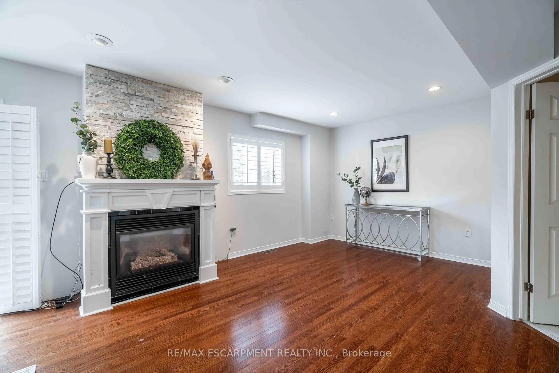 Photo 23 of 304 Acadia Drive, Hamilton, Butler — HOMEH