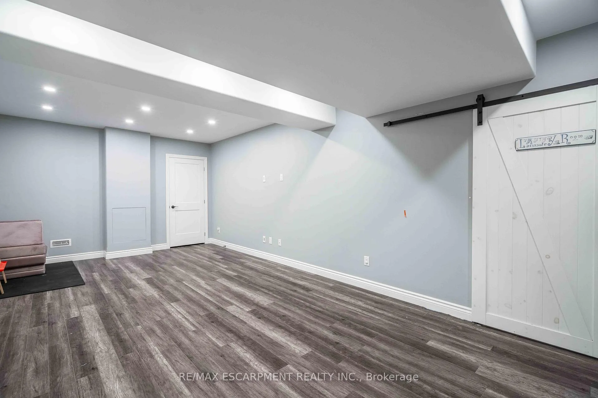 Photo 34 of 304 Acadia Drive, Hamilton, Butler — HOMEH