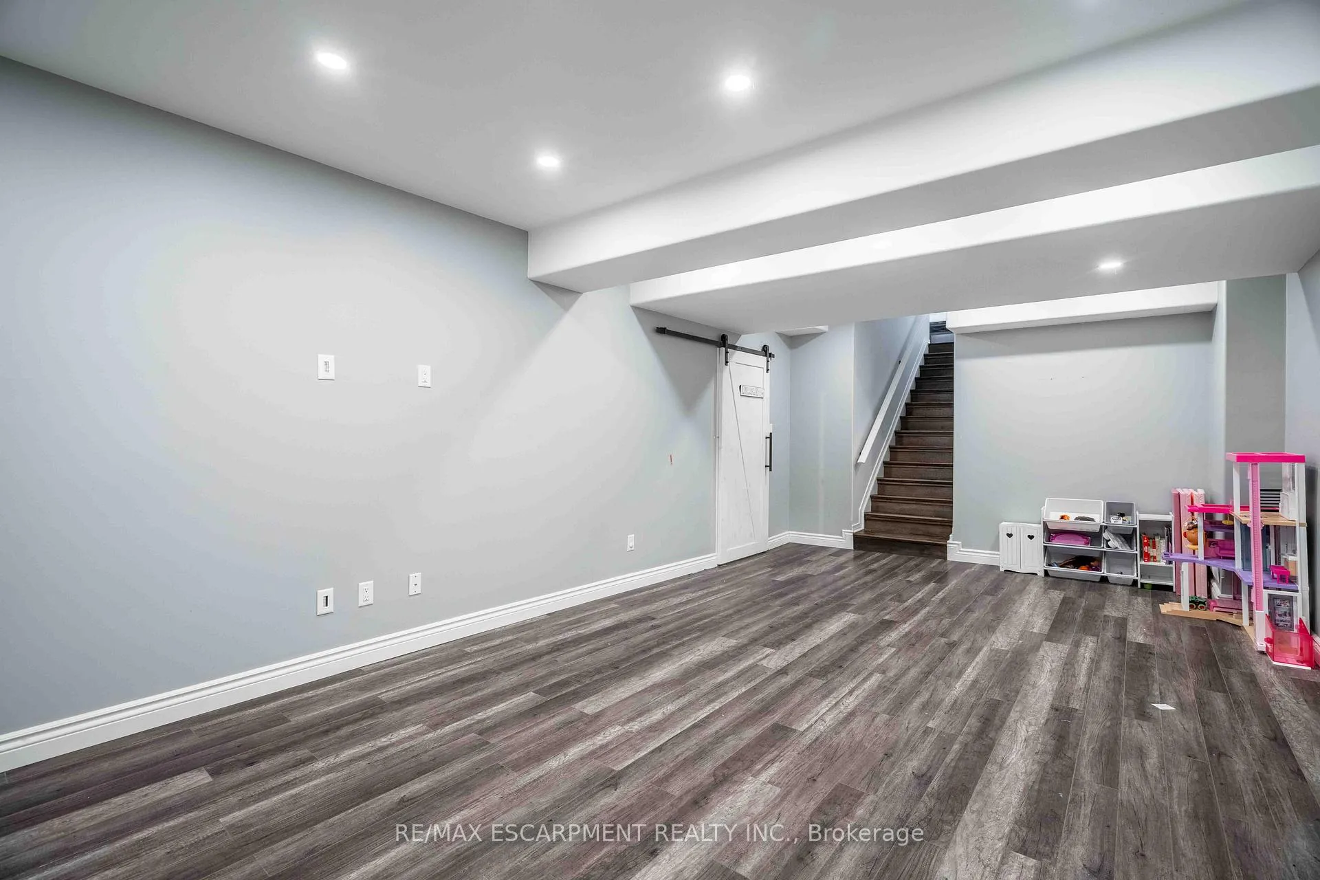 Photo 36 of 304 Acadia Drive, Hamilton, Butler — HOMEH