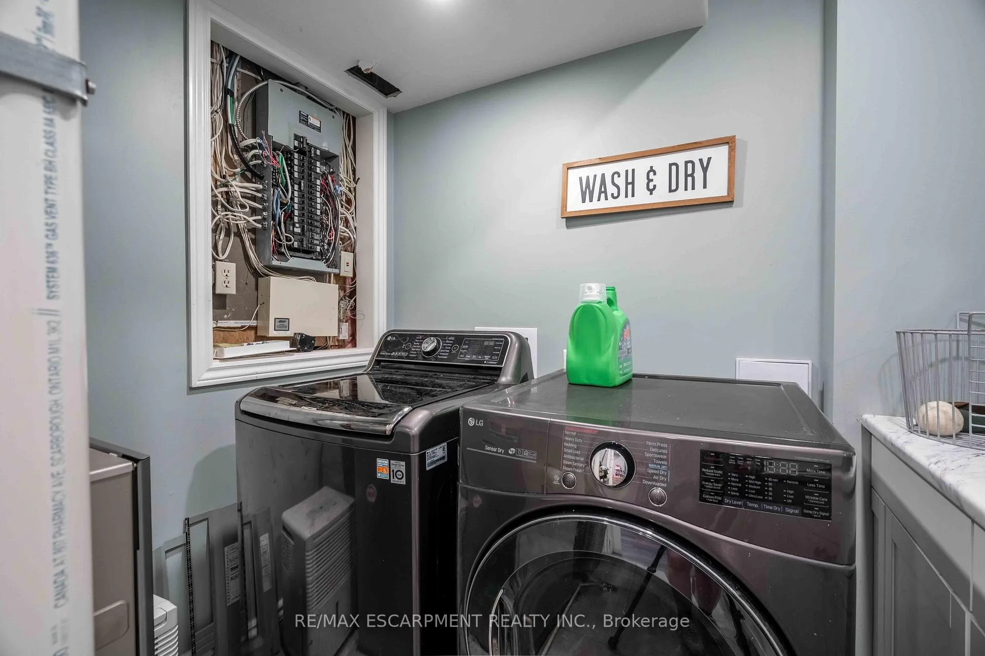 Photo 39 of 304 Acadia Drive, Hamilton, Butler — HOMEH