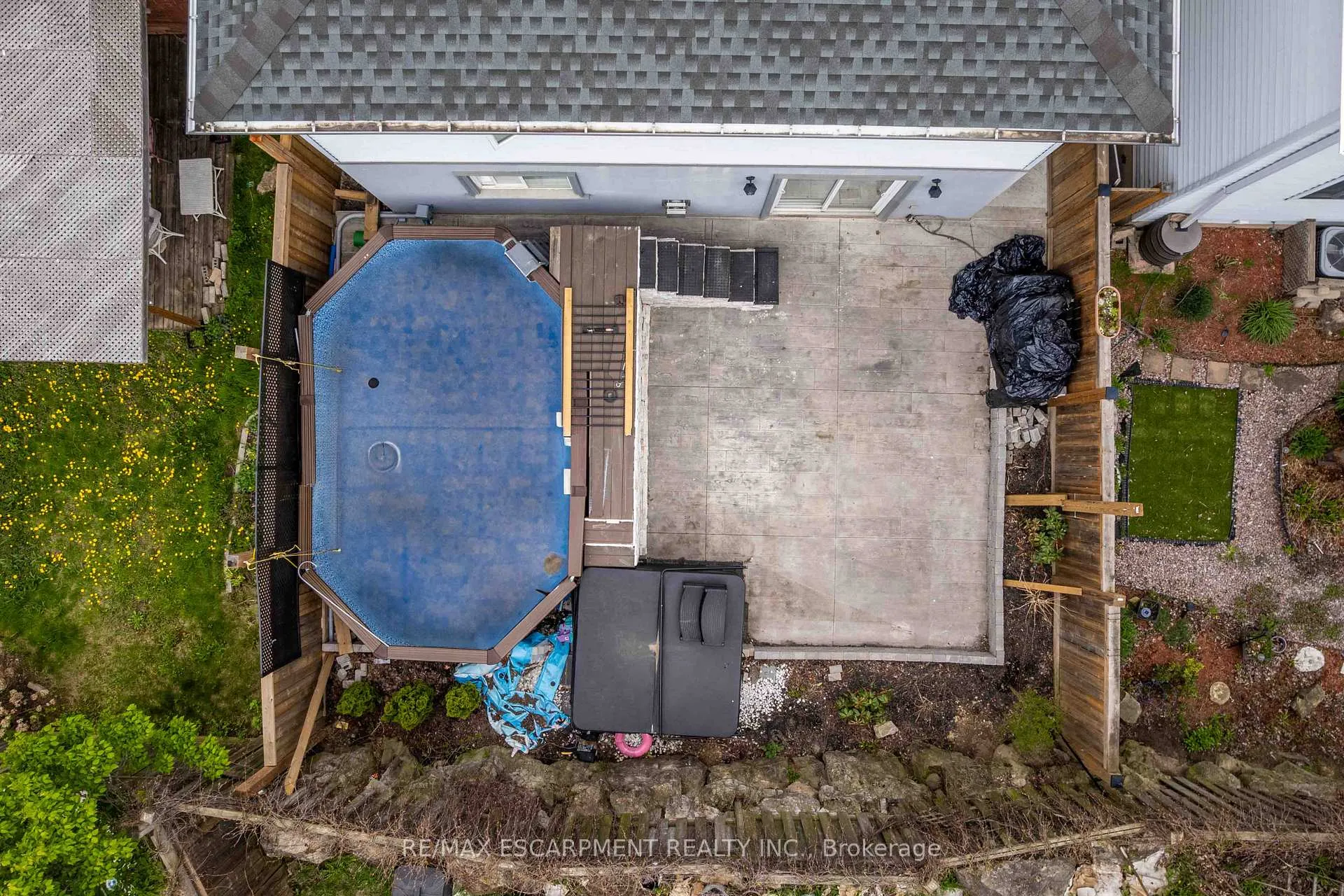 Photo 45 of 304 Acadia Drive, Hamilton, Butler — HOMEH