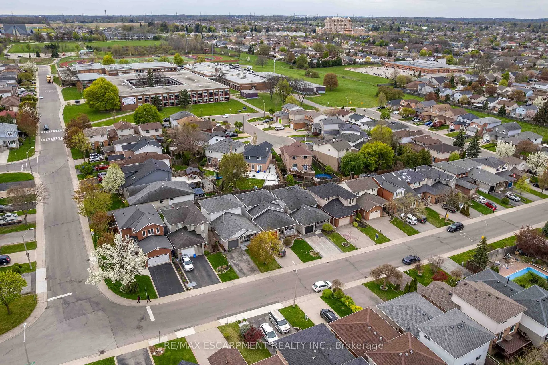 Photo 49 of 304 Acadia Drive, Hamilton, Butler — HOMEH