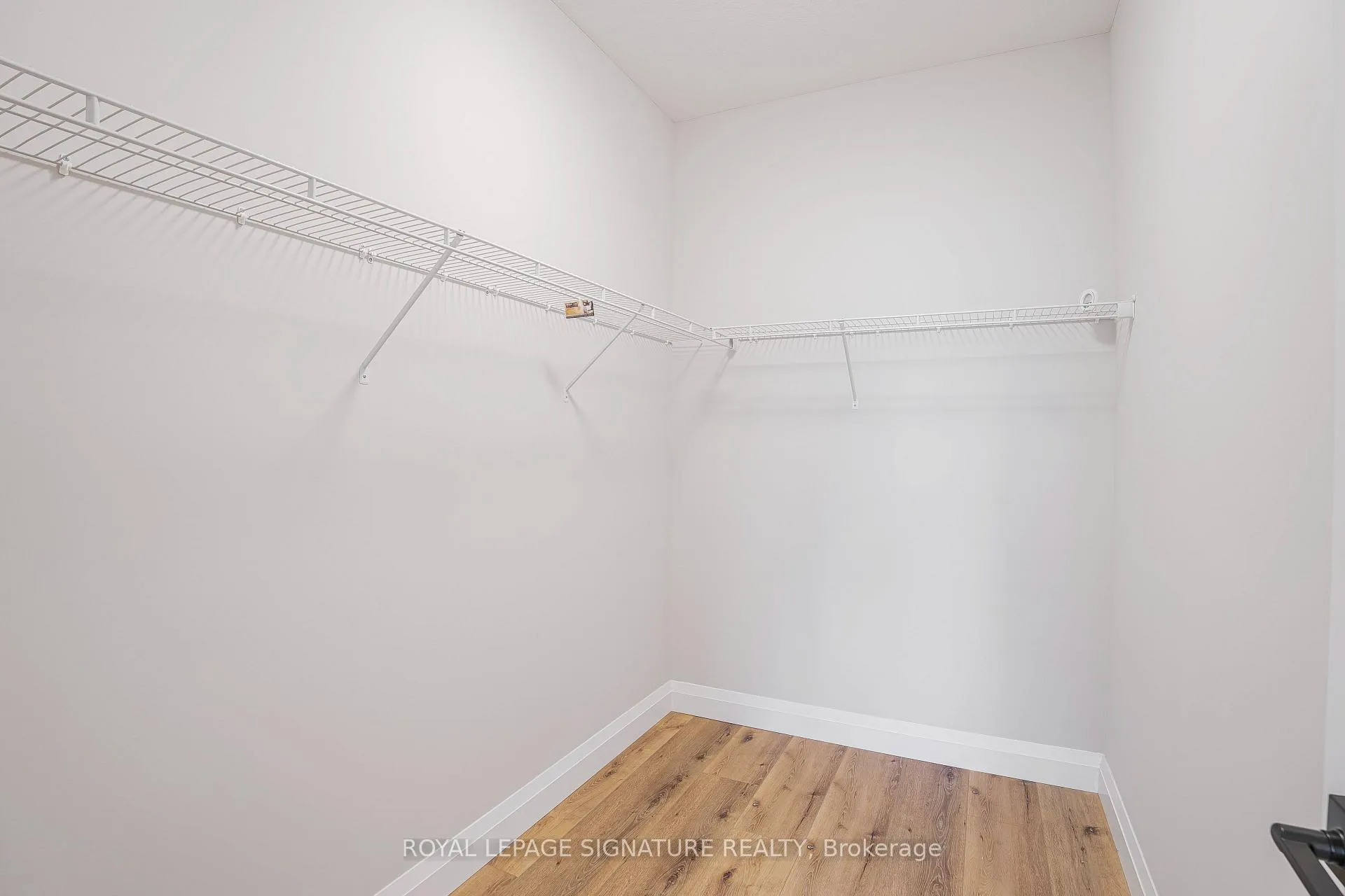 Photo 11 of 39 Wenger Road, Woolwich, Breslau — HOMEH