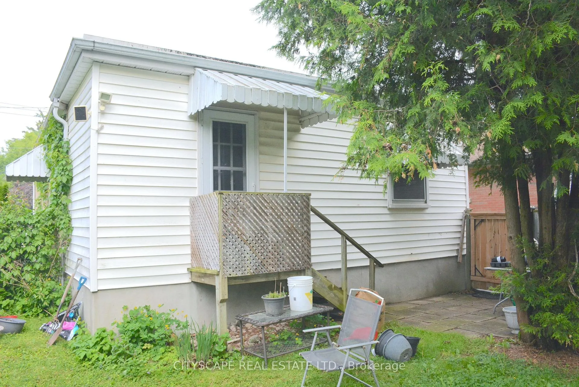Photo 43 of 40 Elgin Street N, Cambridge — HOMEH