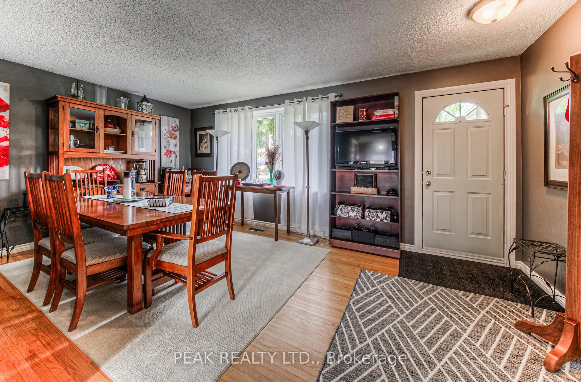 Photo 6 of 31 Hillmount Street, Kitchener — HOMEH