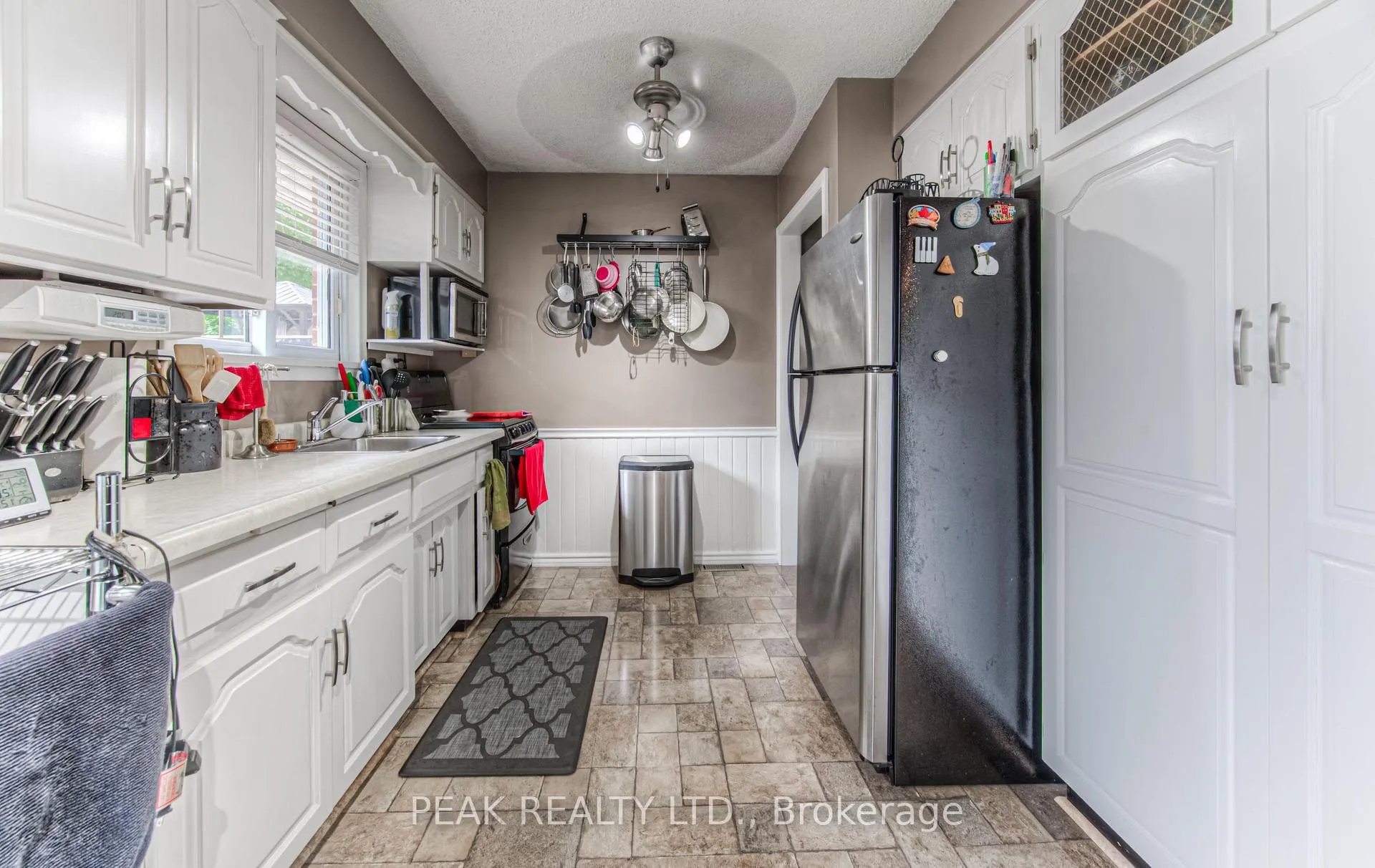 Photo 11 of 31 Hillmount Street, Kitchener — HOMEH
