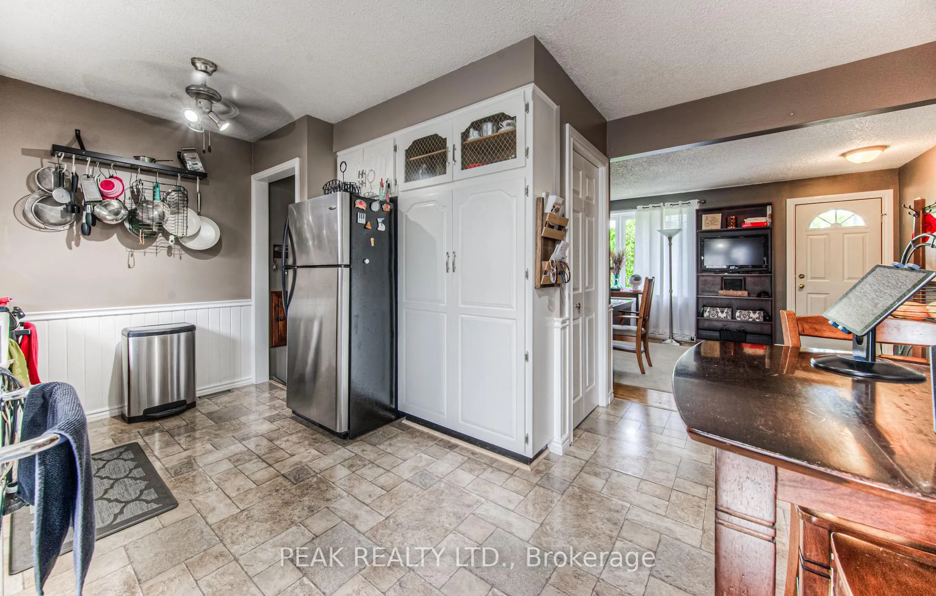 Photo 16 of 31 Hillmount Street, Kitchener — HOMEH