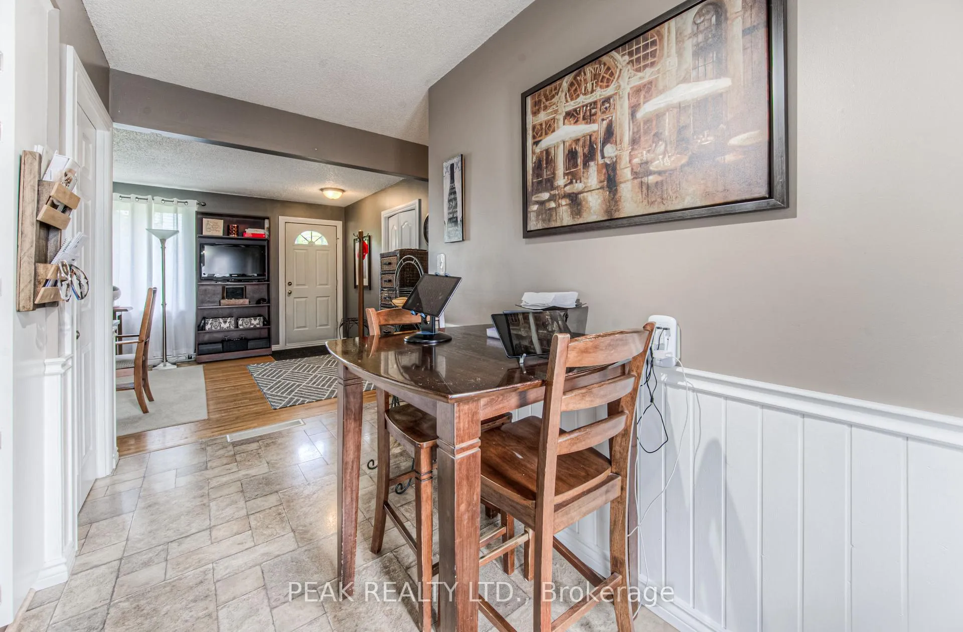 Photo 17 of 31 Hillmount Street, Kitchener — HOMEH