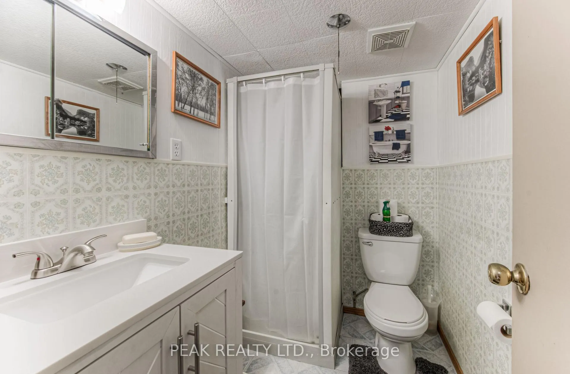 Photo 34 of 31 Hillmount Street, Kitchener — HOMEH