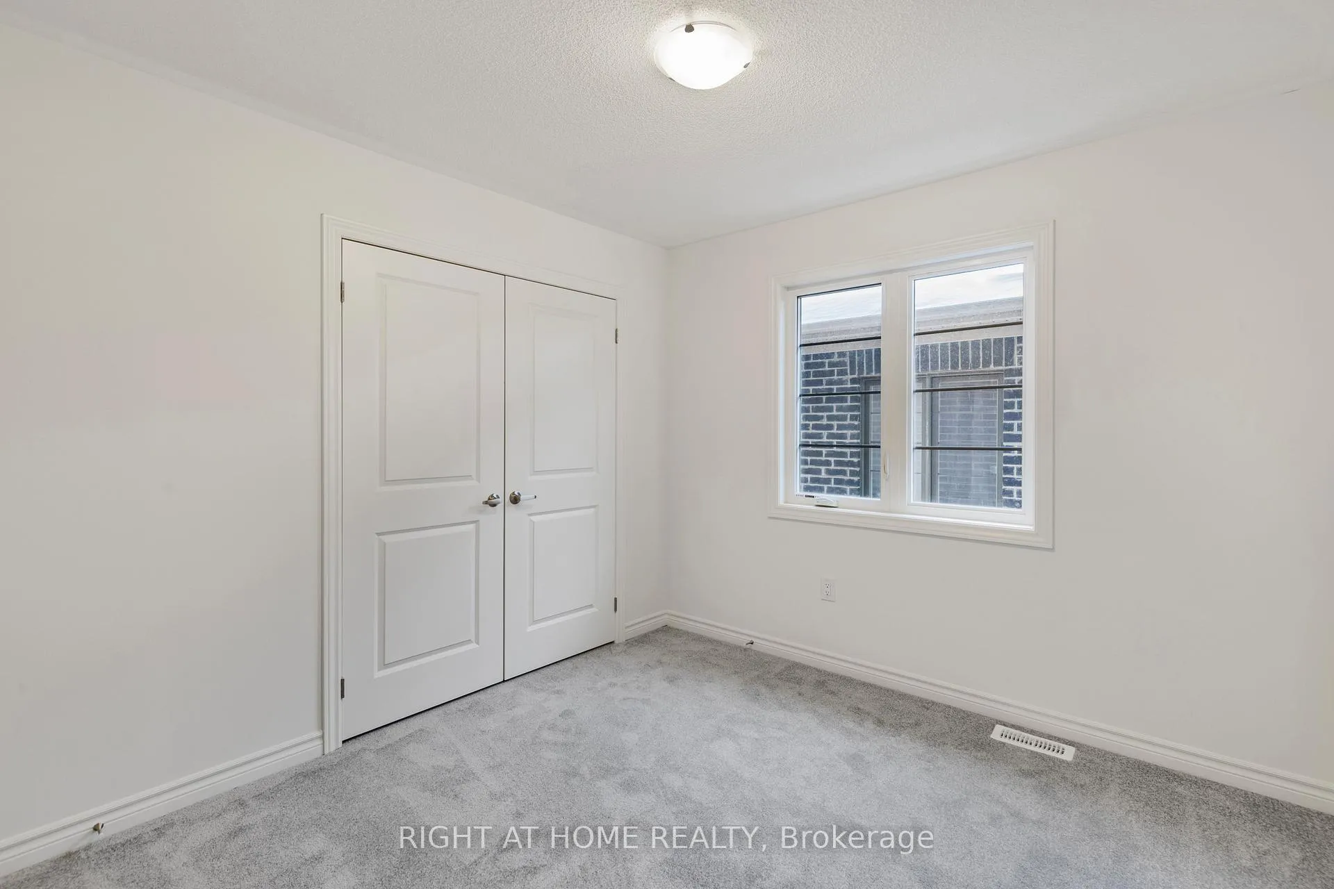 Photo 27 of 12 Sassafras Road, Springwater, Midhurst — HOMEH
