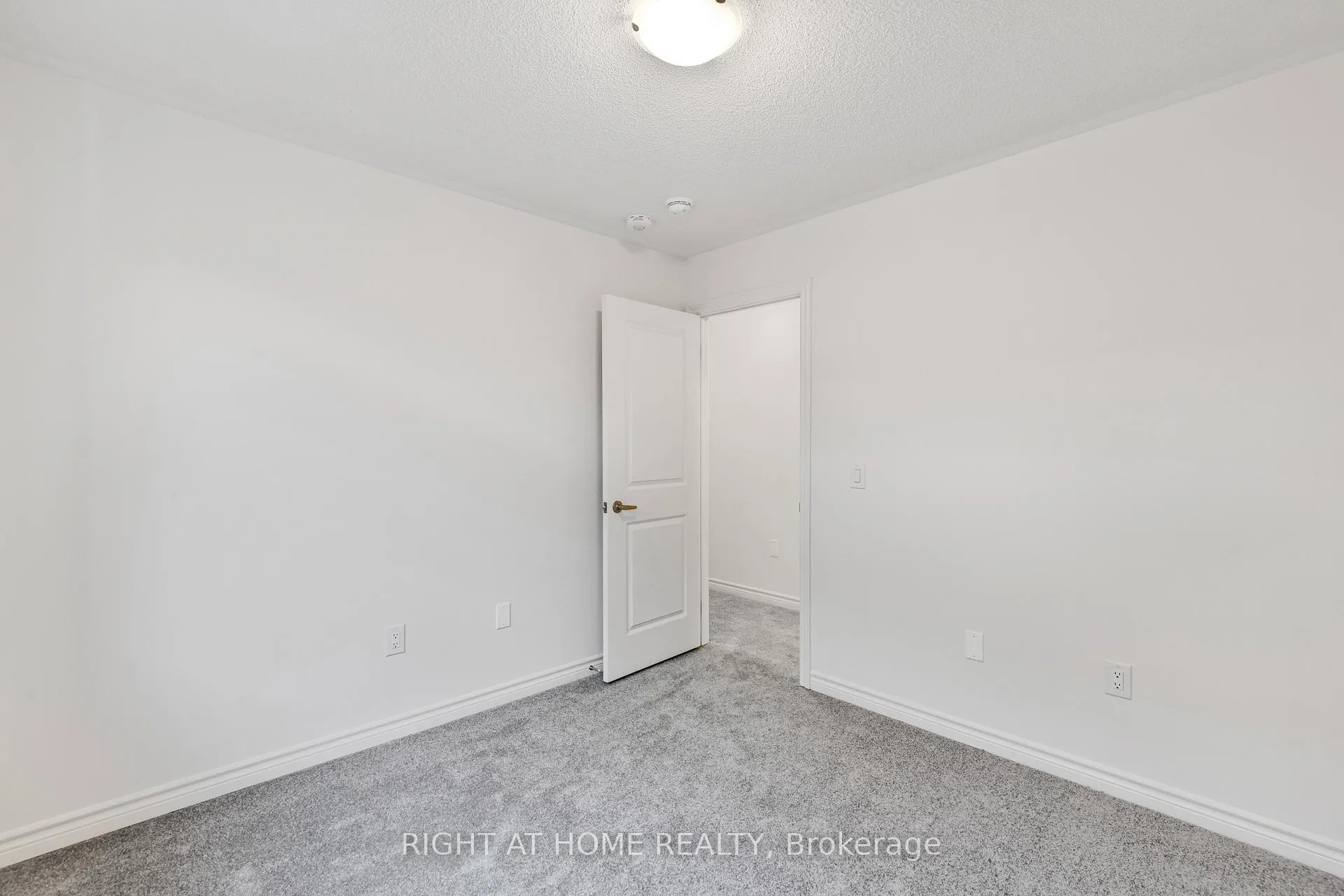 Photo 28 of 12 Sassafras Road, Springwater, Midhurst — HOMEH