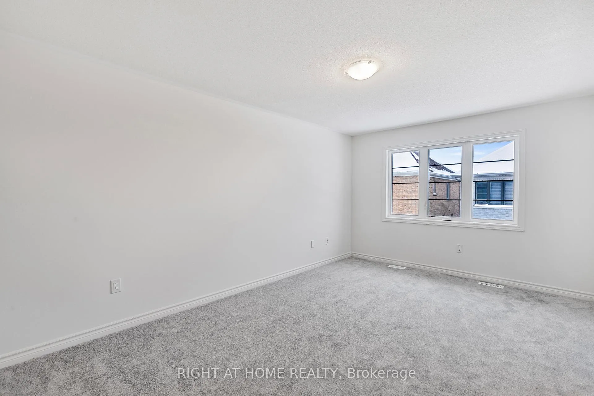 Photo 29 of 12 Sassafras Road, Springwater, Midhurst — HOMEH