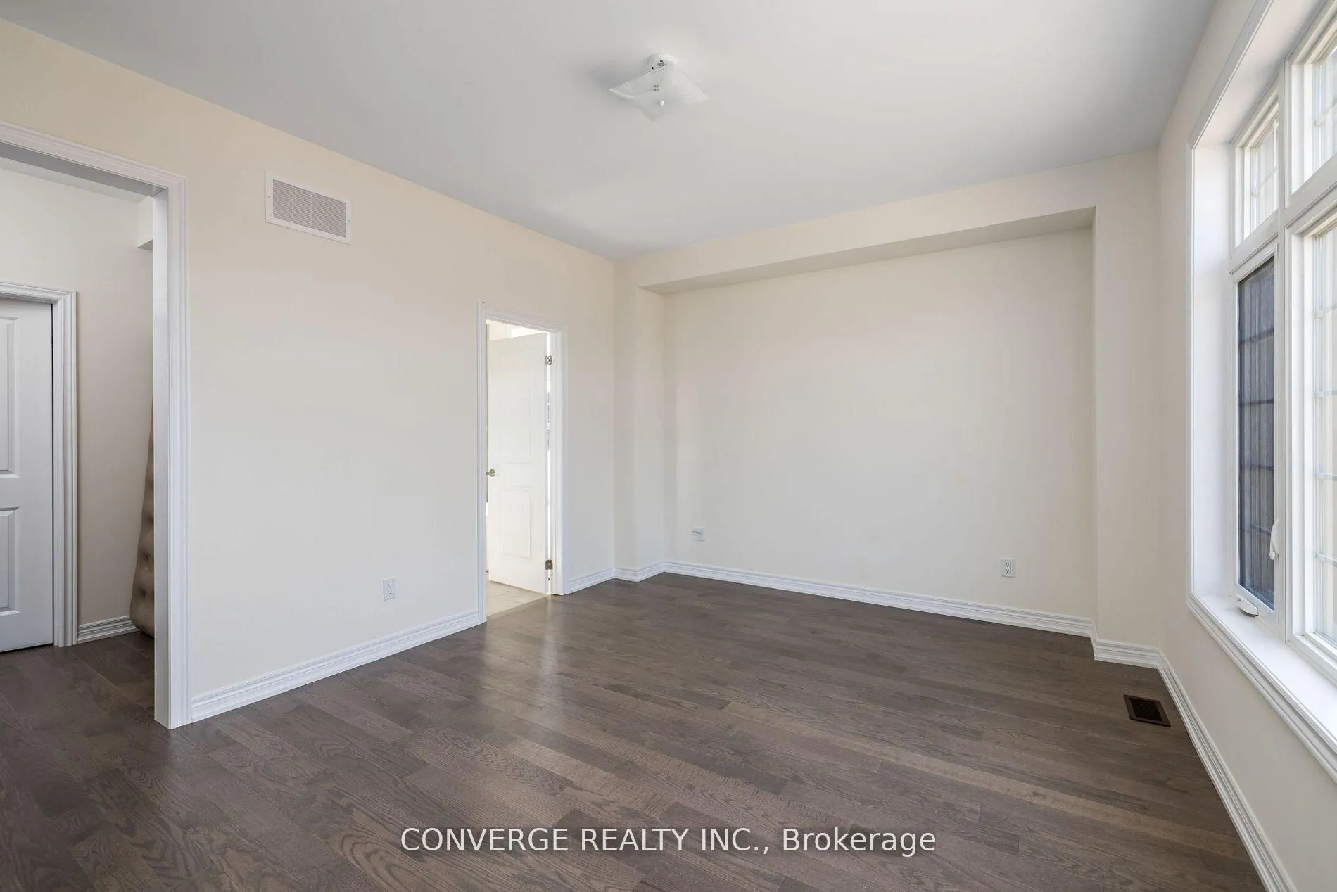Photo 10 of 11 Skyvue Crescent, Quinte West, Murray Ward — HOMEH