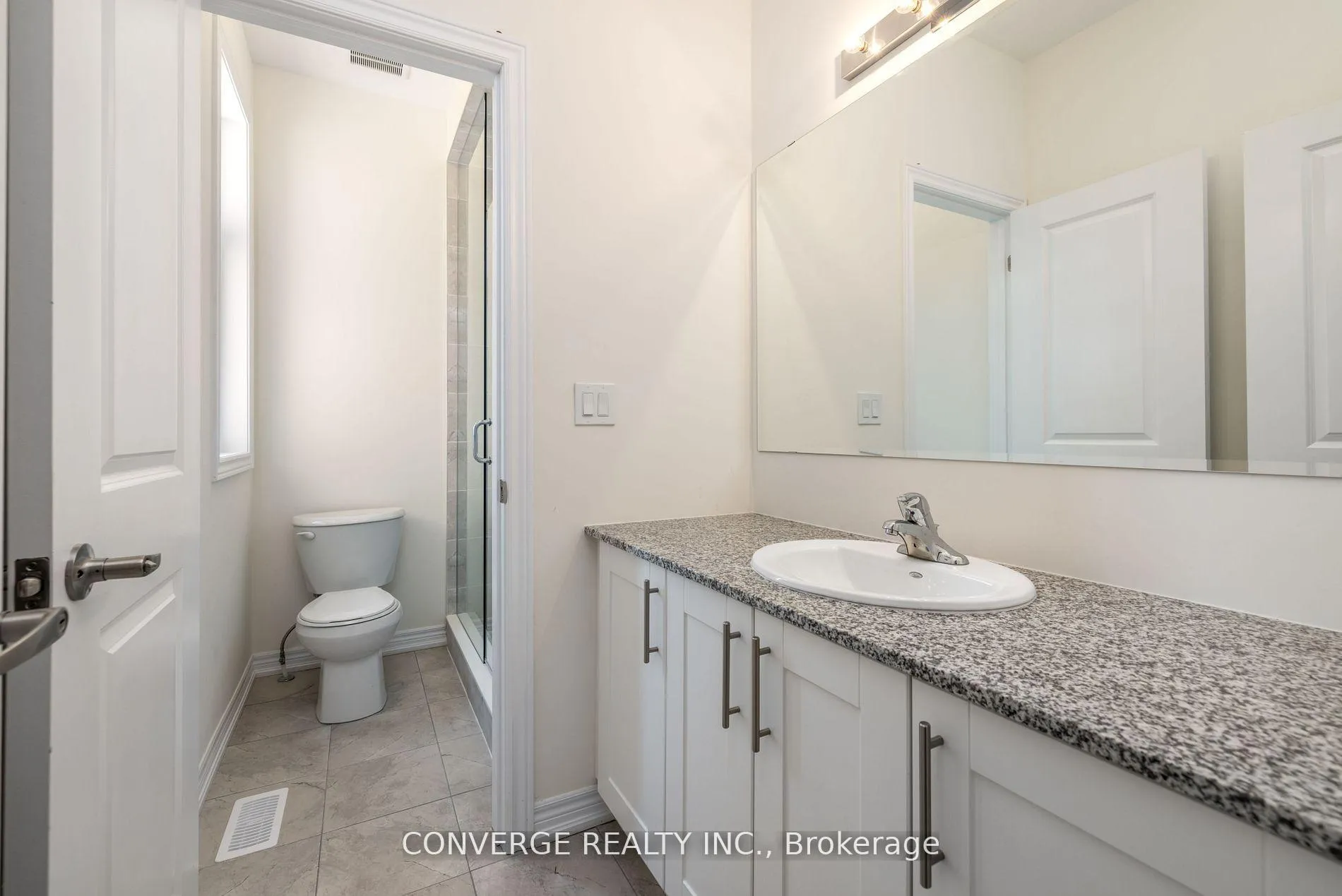 Photo 16 of 11 Skyvue Crescent, Quinte West, Murray Ward — HOMEH