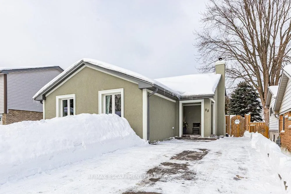 Photo 1 of 98 Forestgate Drive, Hamilton, Fessenden — HOMEH