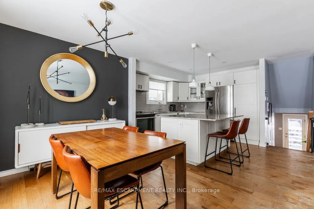 Photo 9 of 98 Forestgate Drive, Hamilton, Fessenden — HOMEH