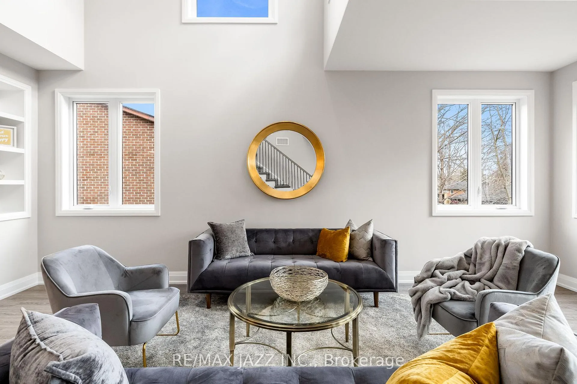 Photo 5 of 917 Dundas Street W, Whitby, Lynde Creek — HOMEH