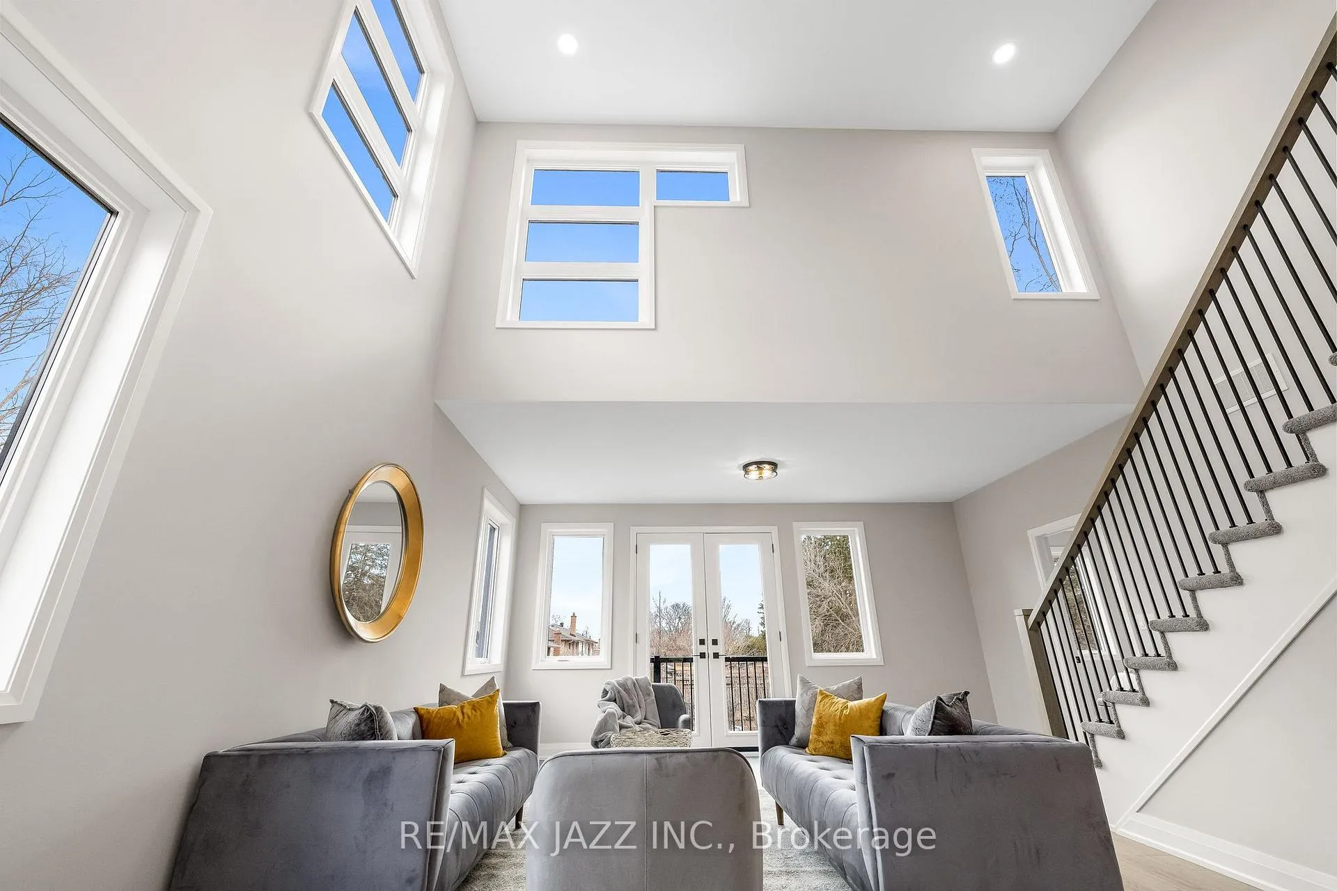 Photo 6 of 917 Dundas Street W, Whitby, Lynde Creek — HOMEH