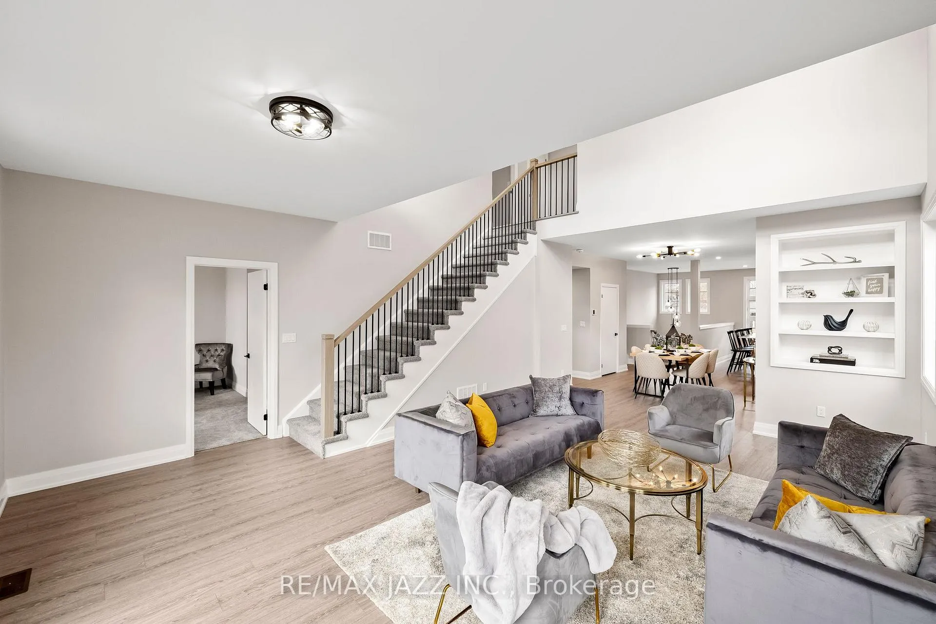 Photo 8 of 917 Dundas Street W, Whitby, Lynde Creek — HOMEH
