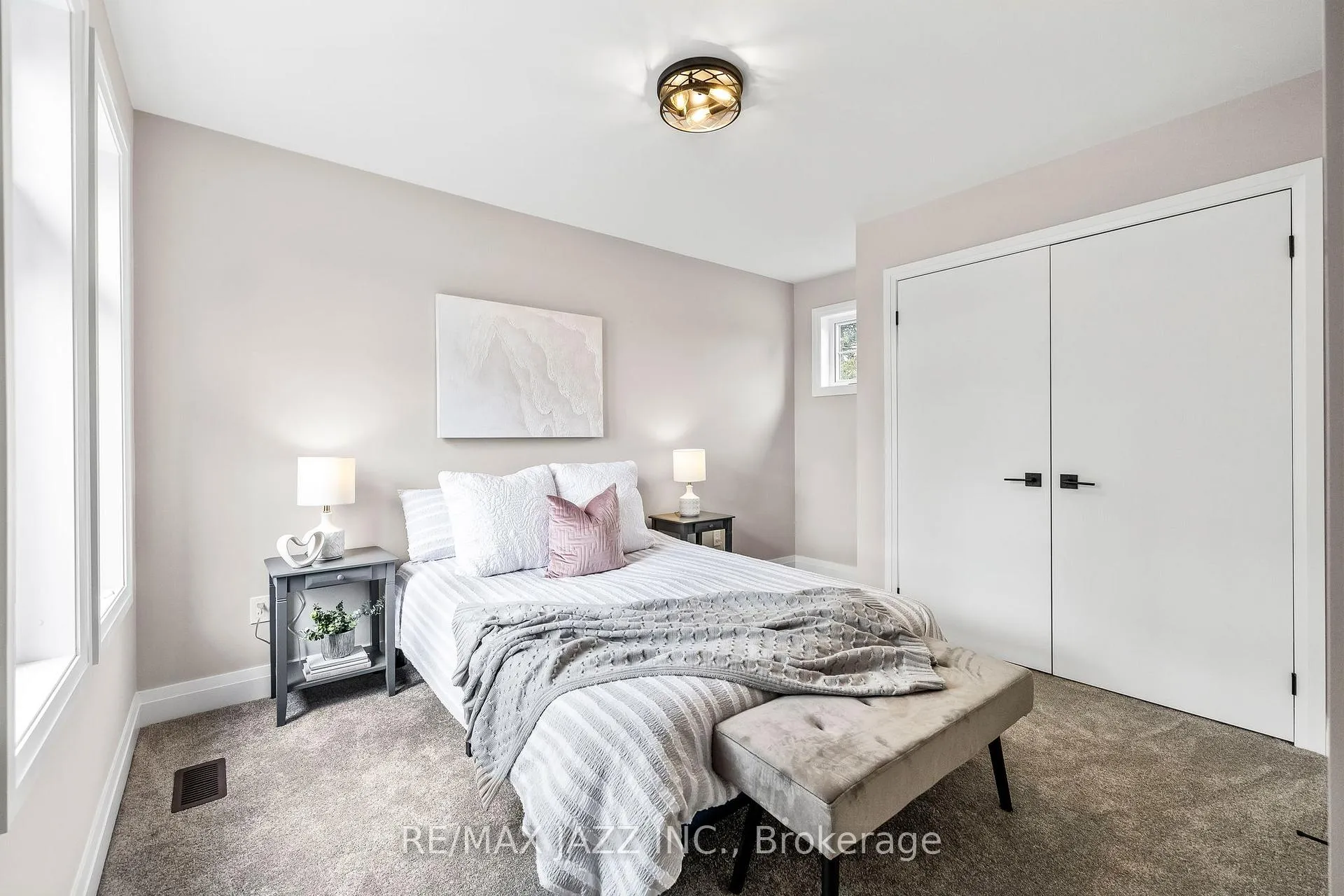 Photo 23 of 917 Dundas Street W, Whitby, Lynde Creek — HOMEH