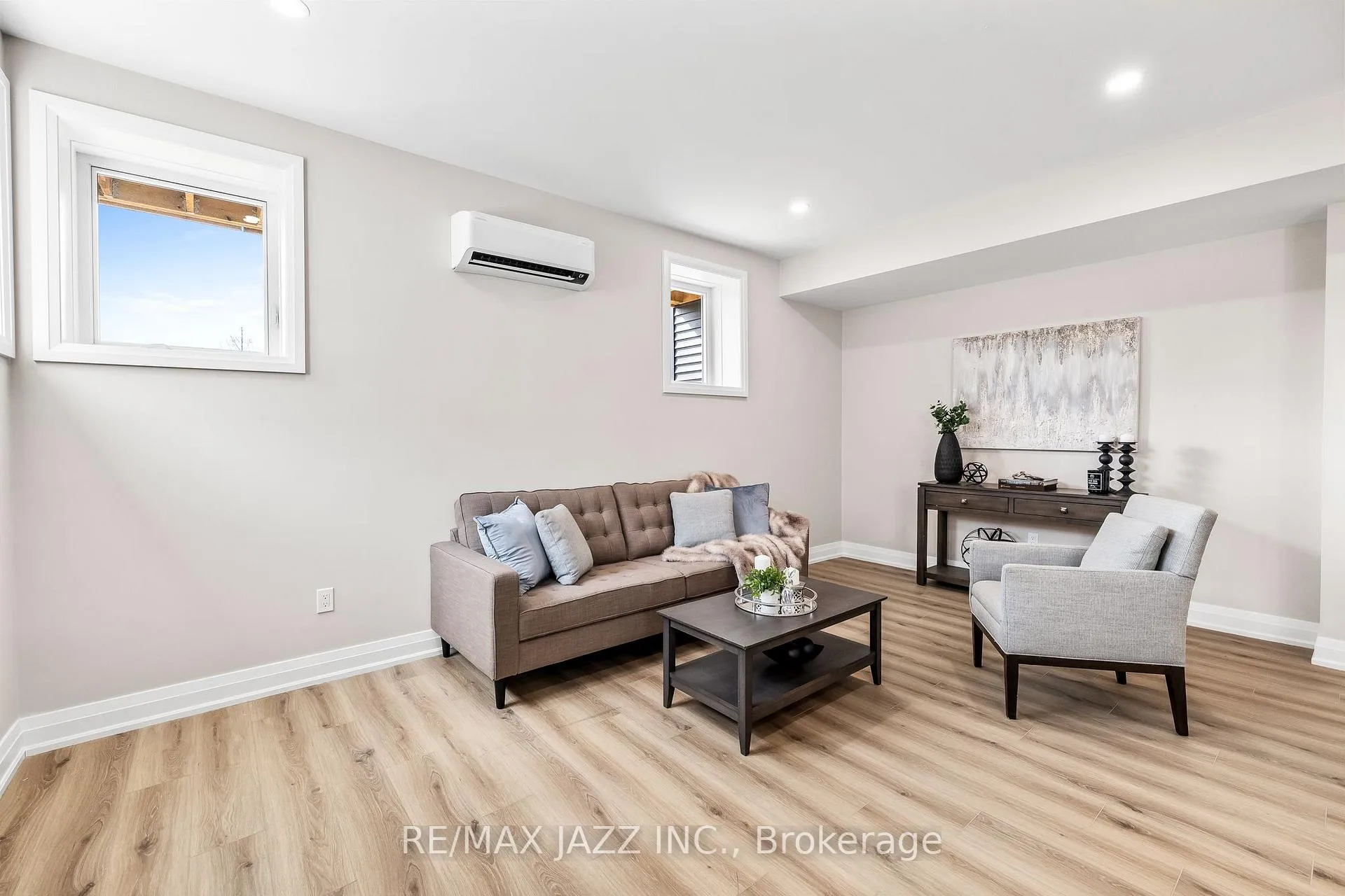 Photo 32 of 917 Dundas Street W, Whitby, Lynde Creek — HOMEH
