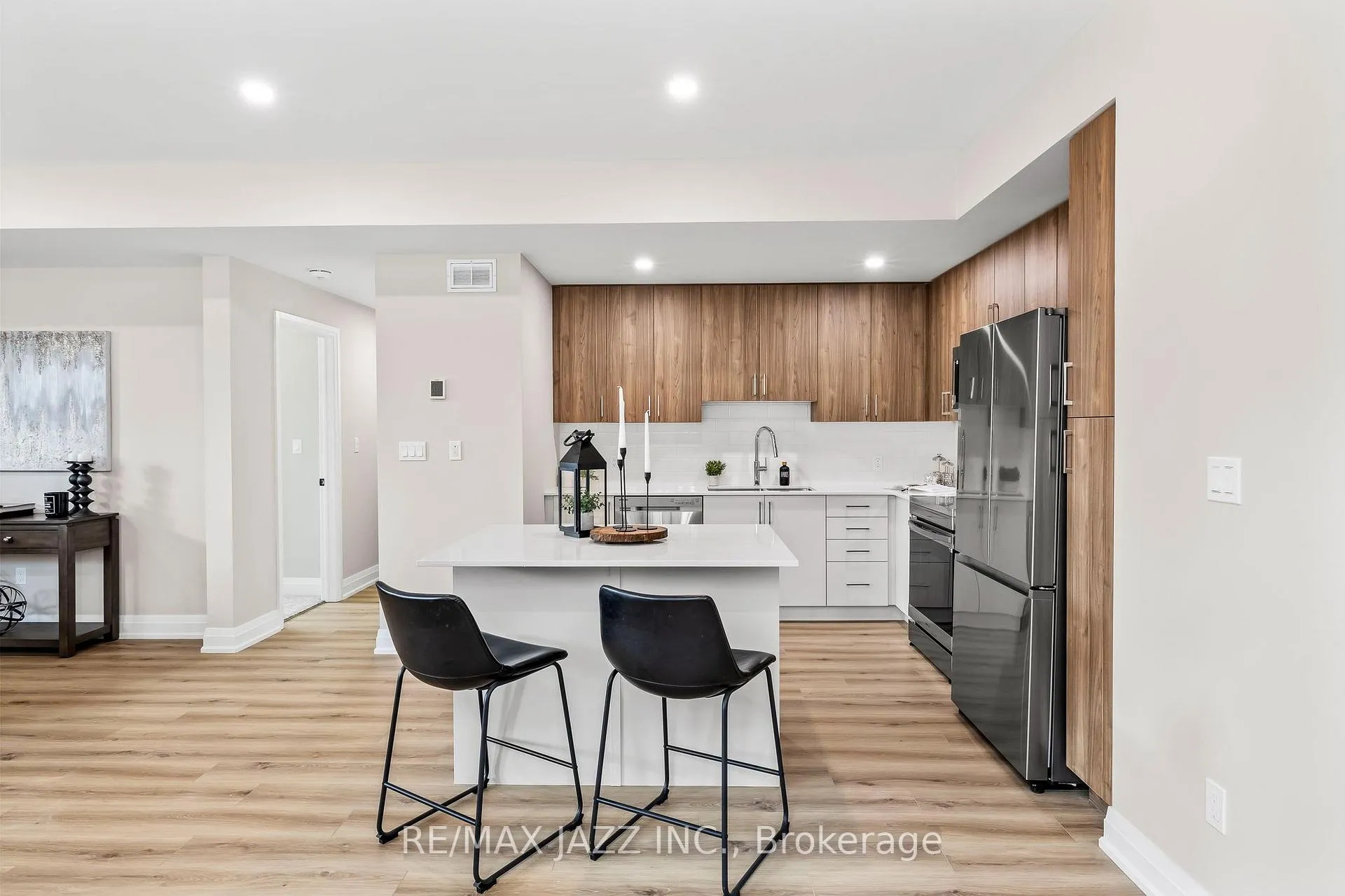 Photo 35 of 917 Dundas Street W, Whitby, Lynde Creek — HOMEH