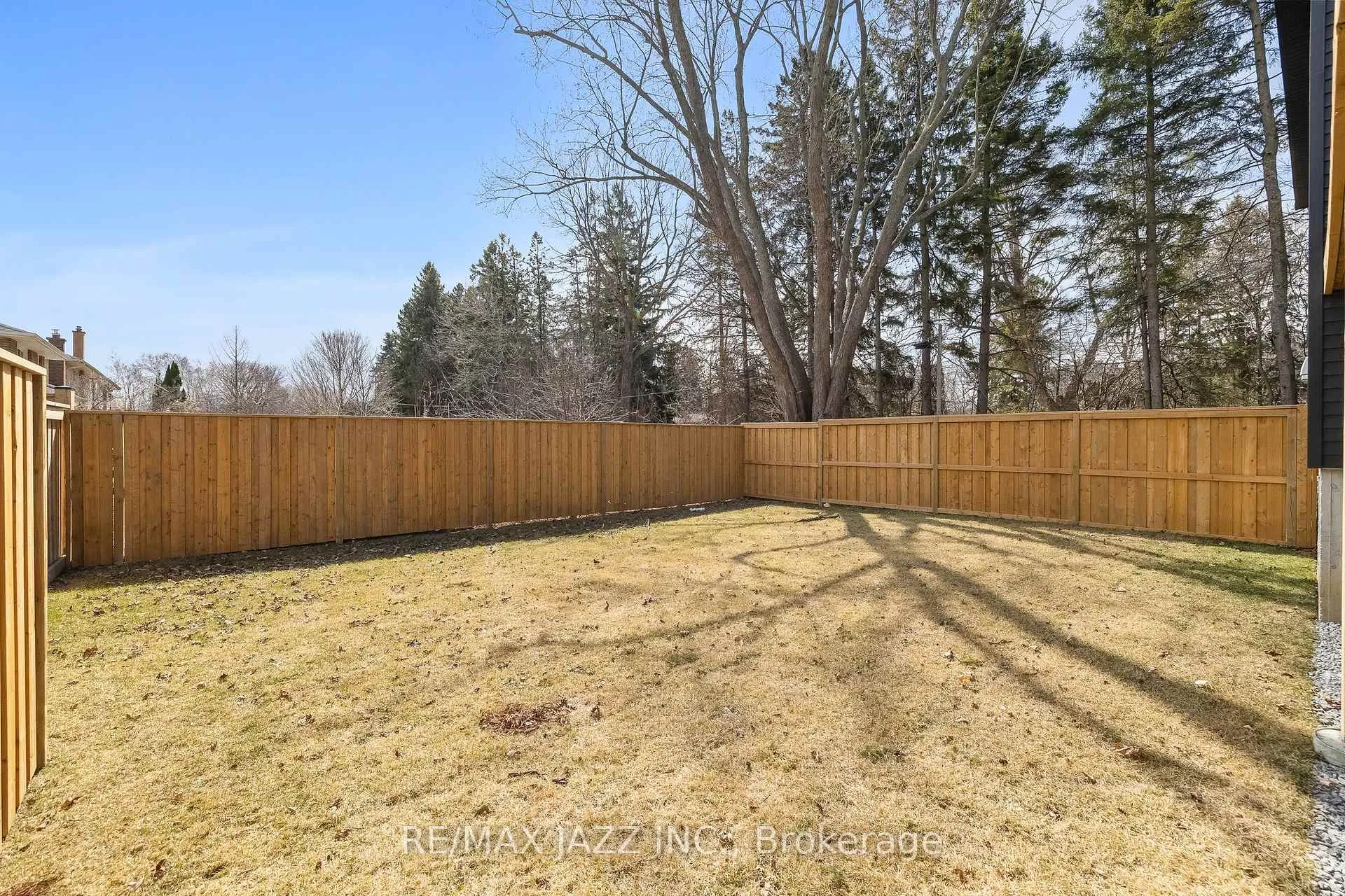 Photo 47 of 917 Dundas Street W, Whitby, Lynde Creek — HOMEH