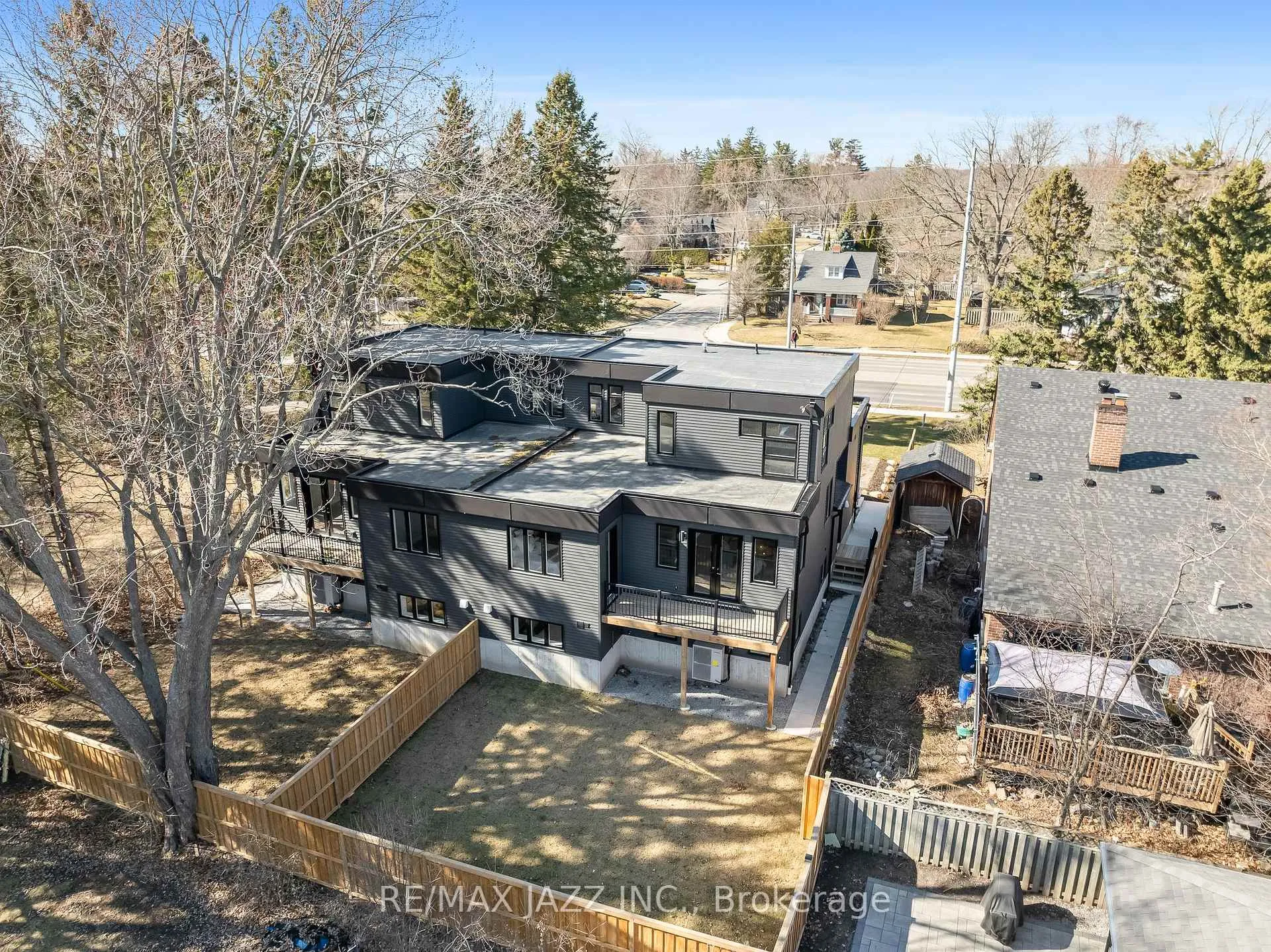 Photo 48 of 917 Dundas Street W, Whitby, Lynde Creek — HOMEH