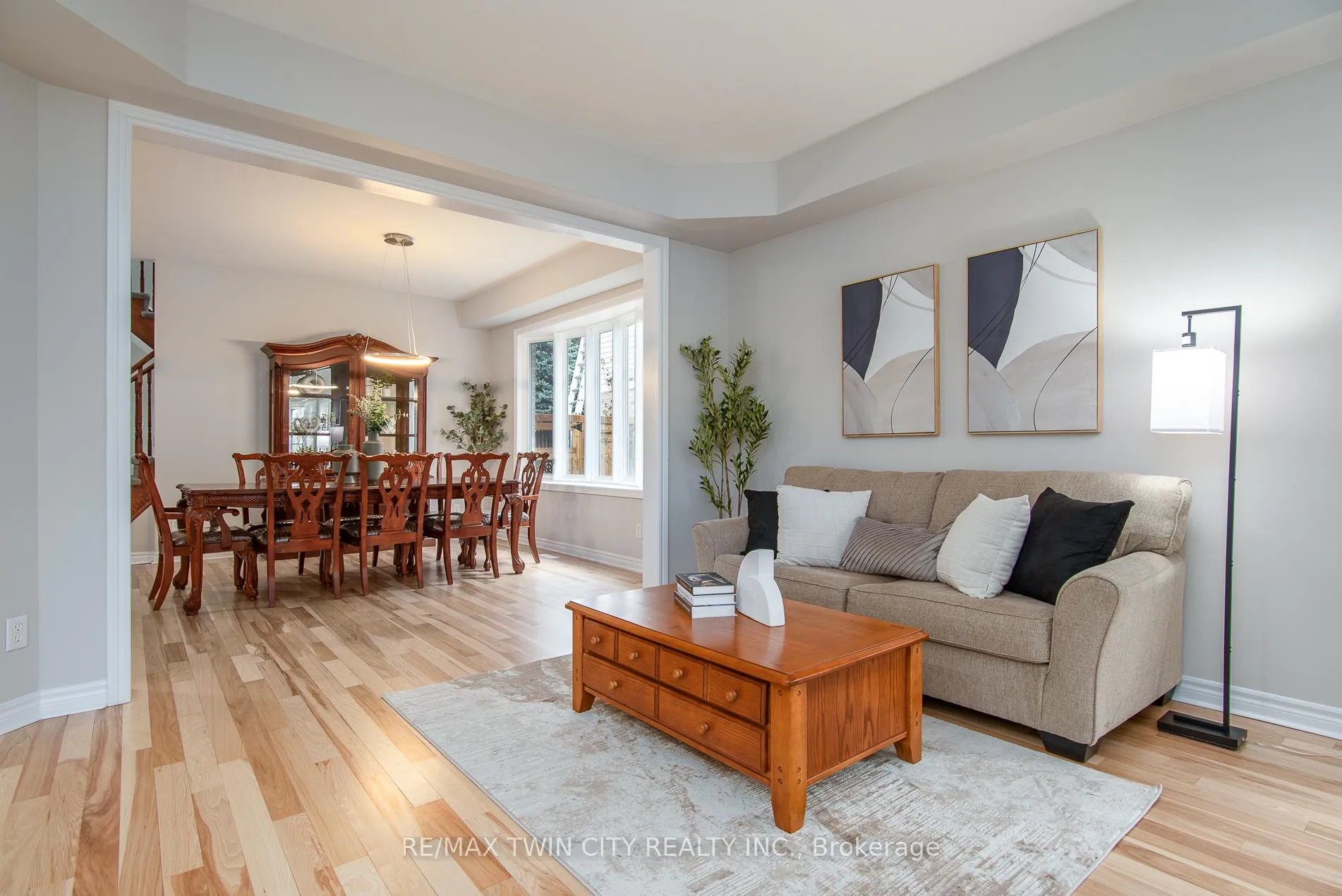 Photo 5 of 508 Topper Woods Crescent, Kitchener — HOMEH