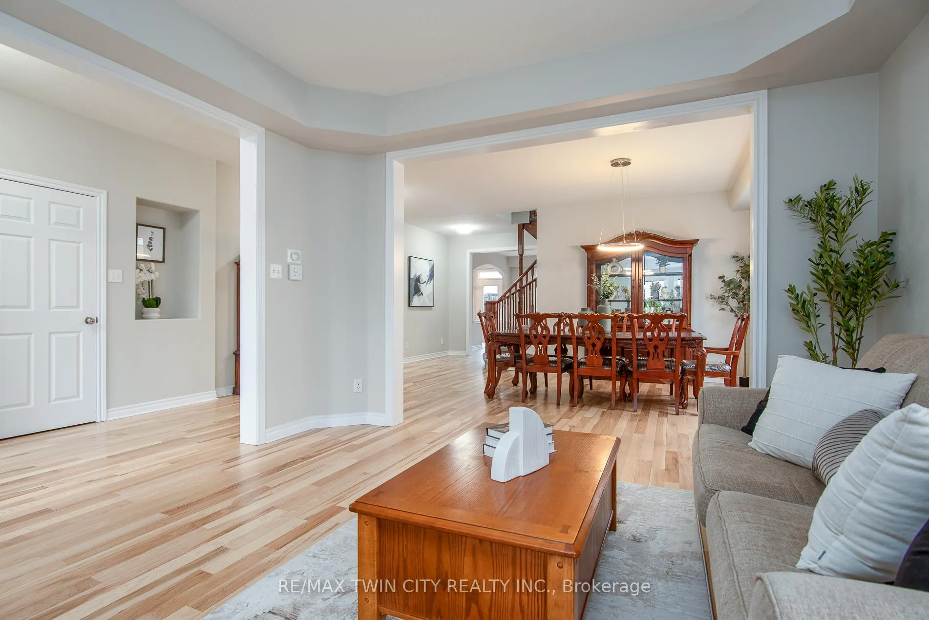Photo 6 of 508 Topper Woods Crescent, Kitchener — HOMEH