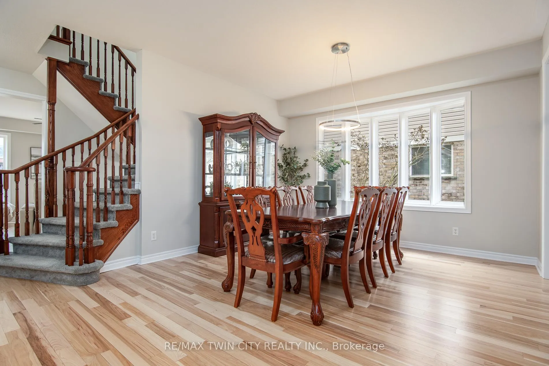 Photo 12 of 508 Topper Woods Crescent, Kitchener — HOMEH