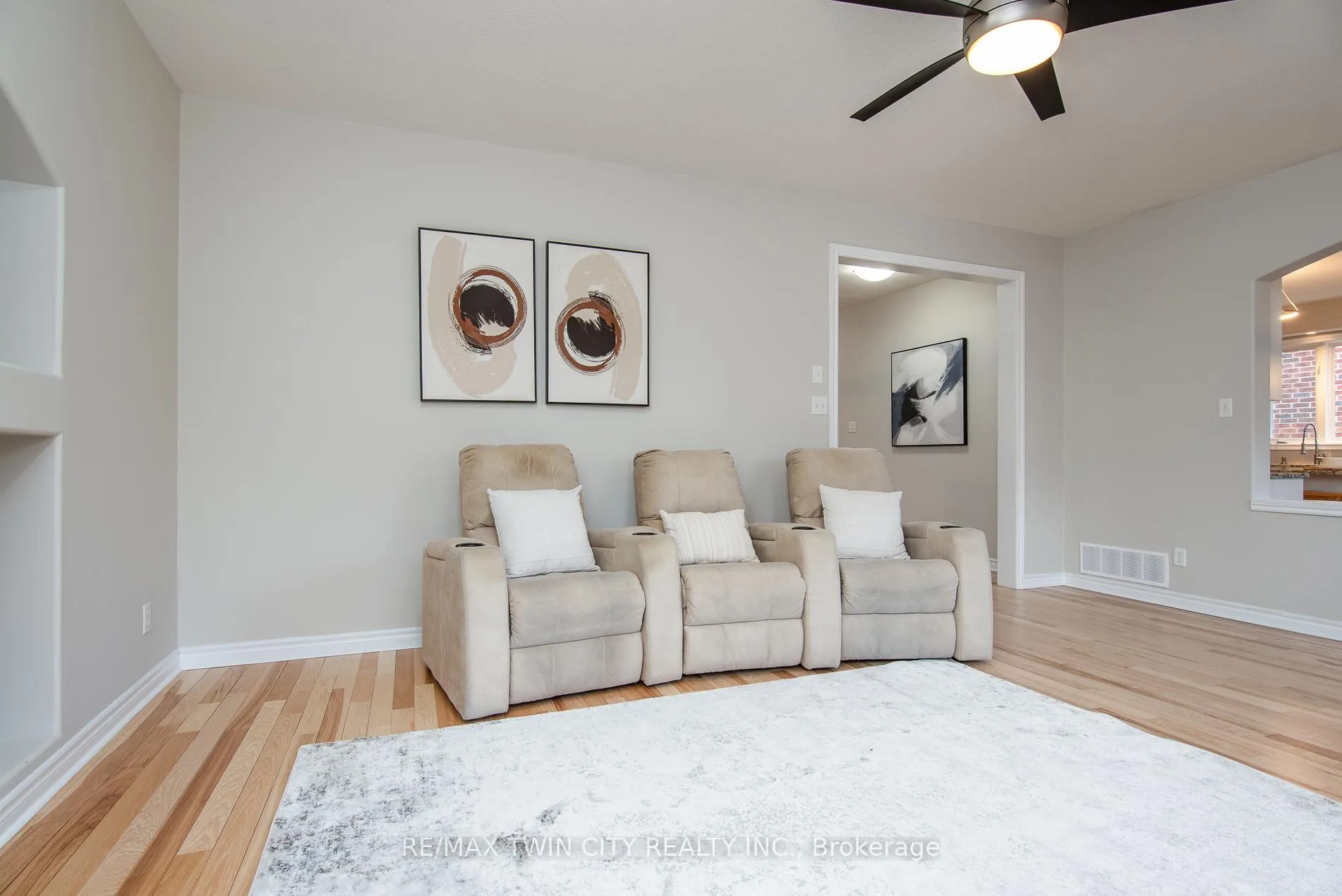Photo 19 of 508 Topper Woods Crescent, Kitchener — HOMEH