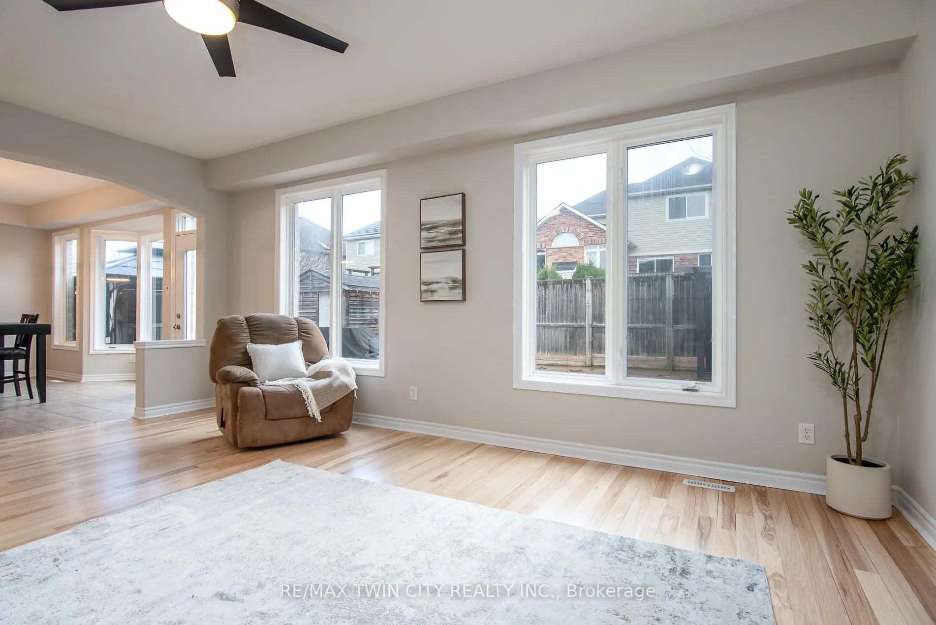 Photo 21 of 508 Topper Woods Crescent, Kitchener — HOMEH