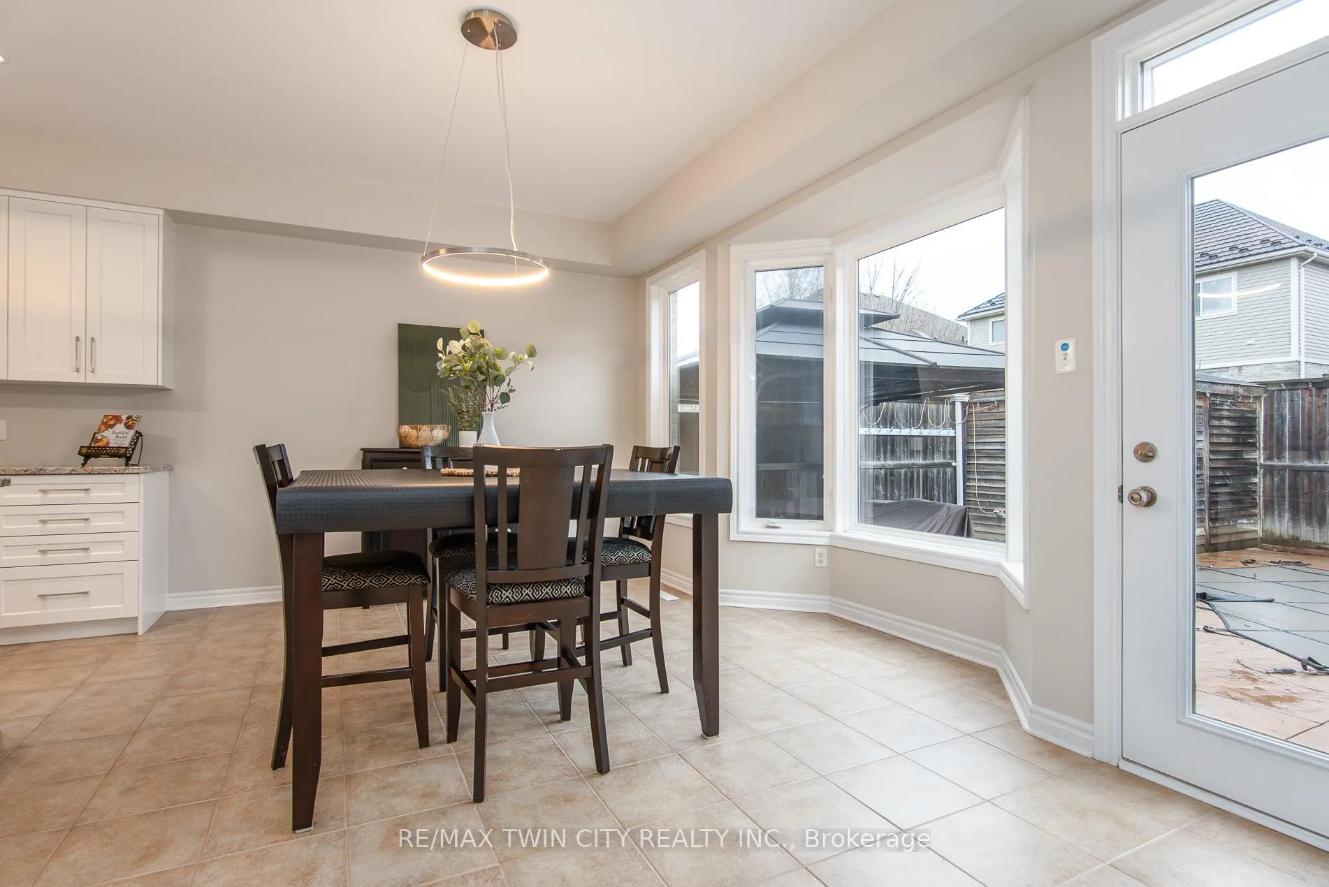 Photo 22 of 508 Topper Woods Crescent, Kitchener — HOMEH