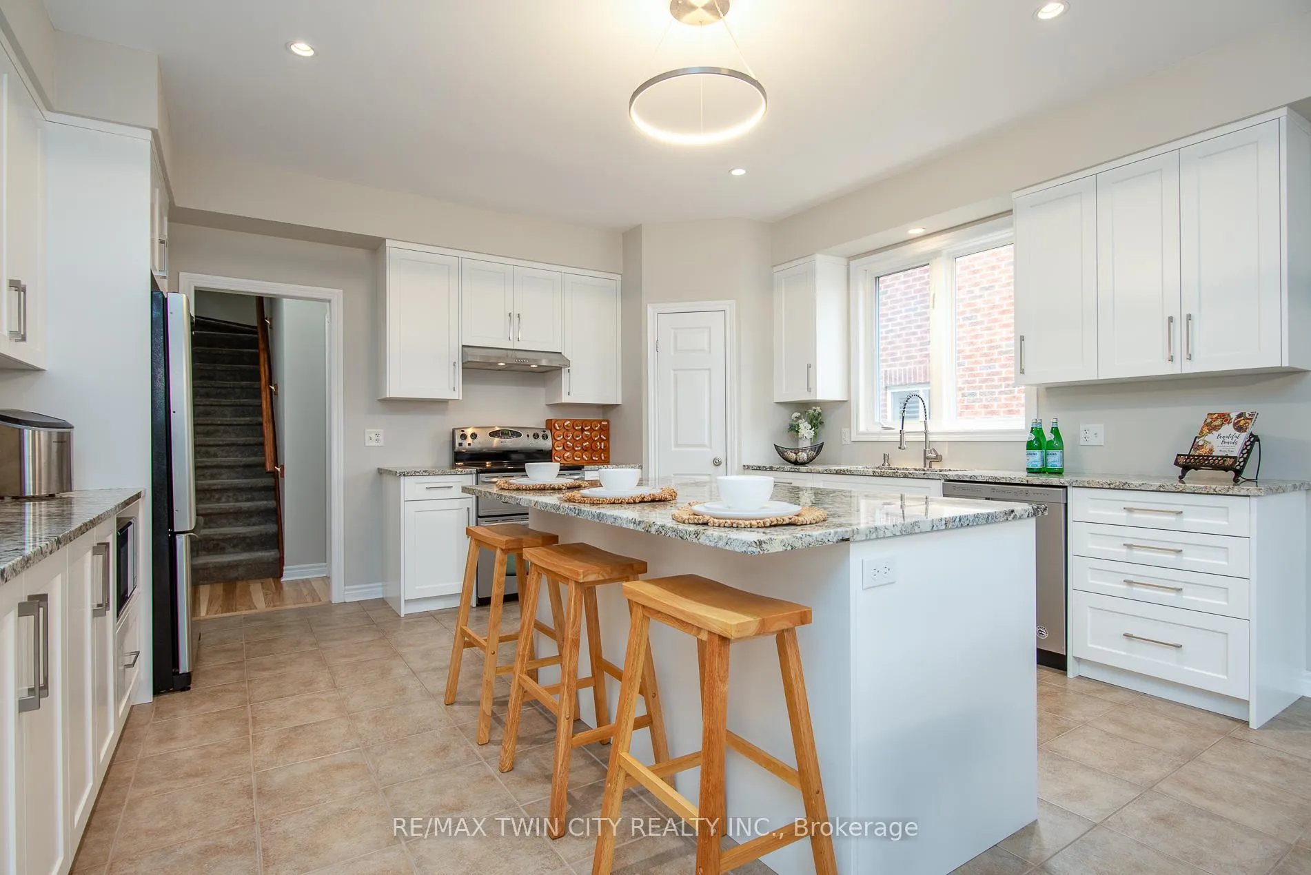 Photo 27 of 508 Topper Woods Crescent, Kitchener — HOMEH