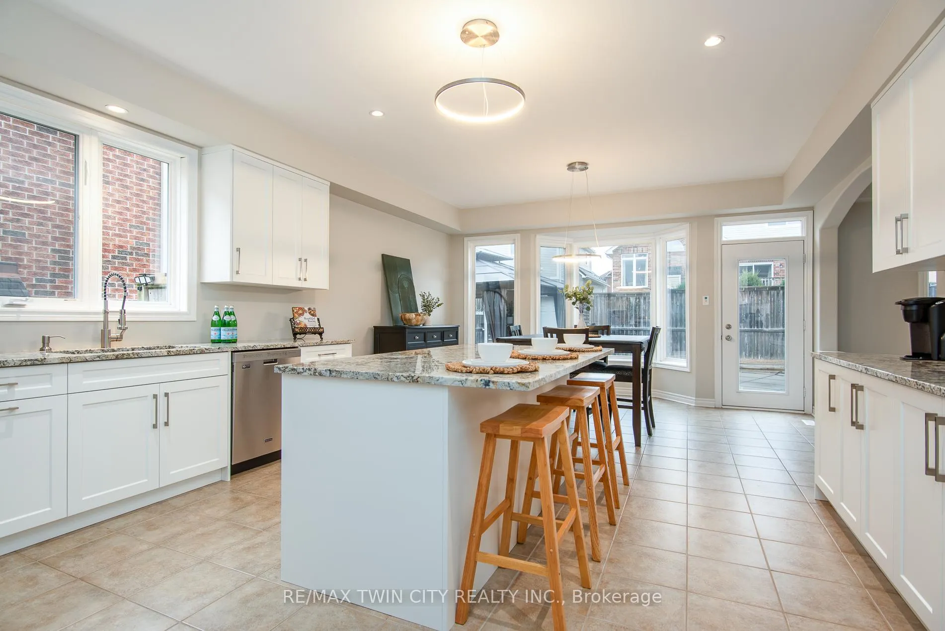 Photo 30 of 508 Topper Woods Crescent, Kitchener — HOMEH