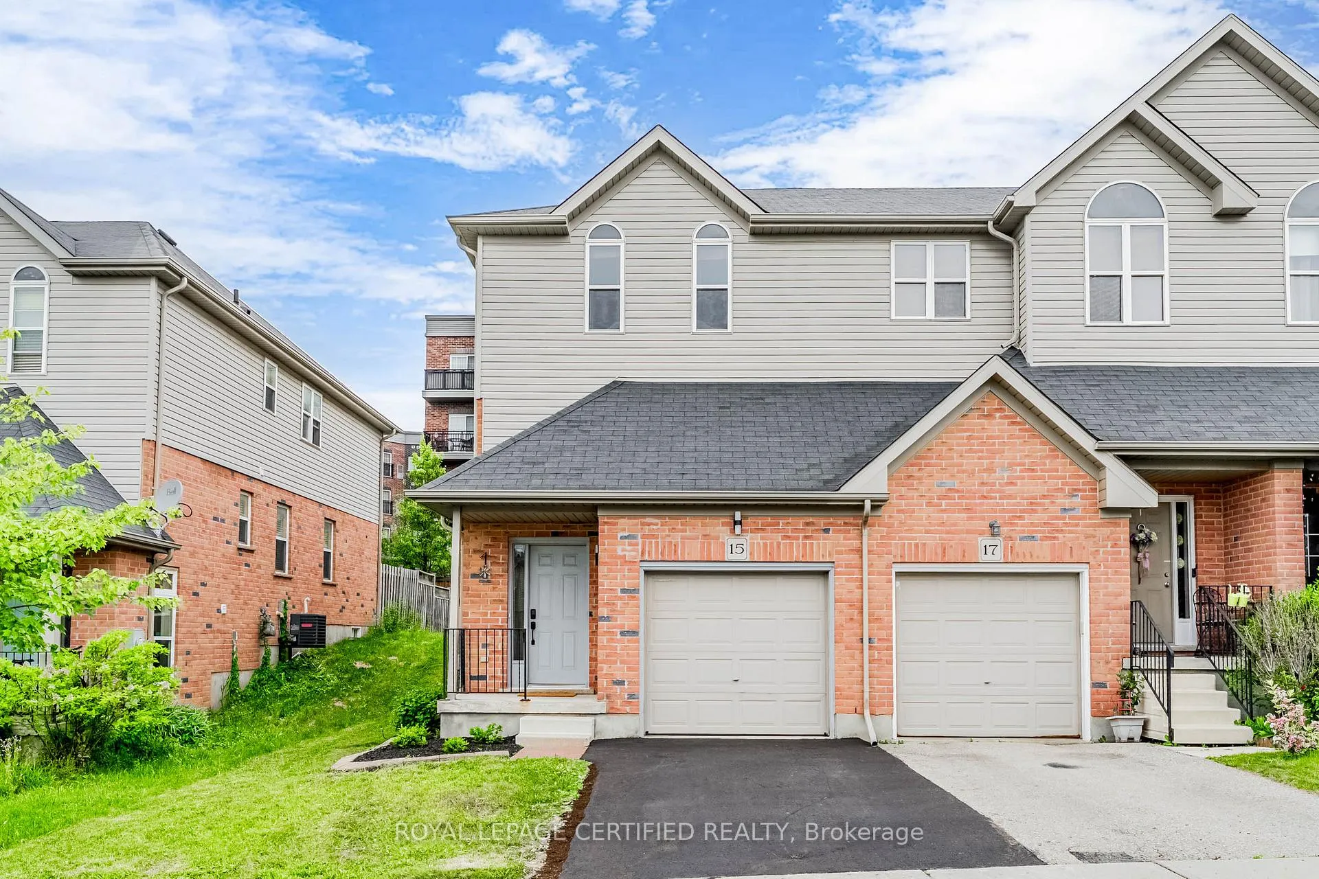 Photo 1 of 15 Brookfield Crescent, Kitchener — HOMEH